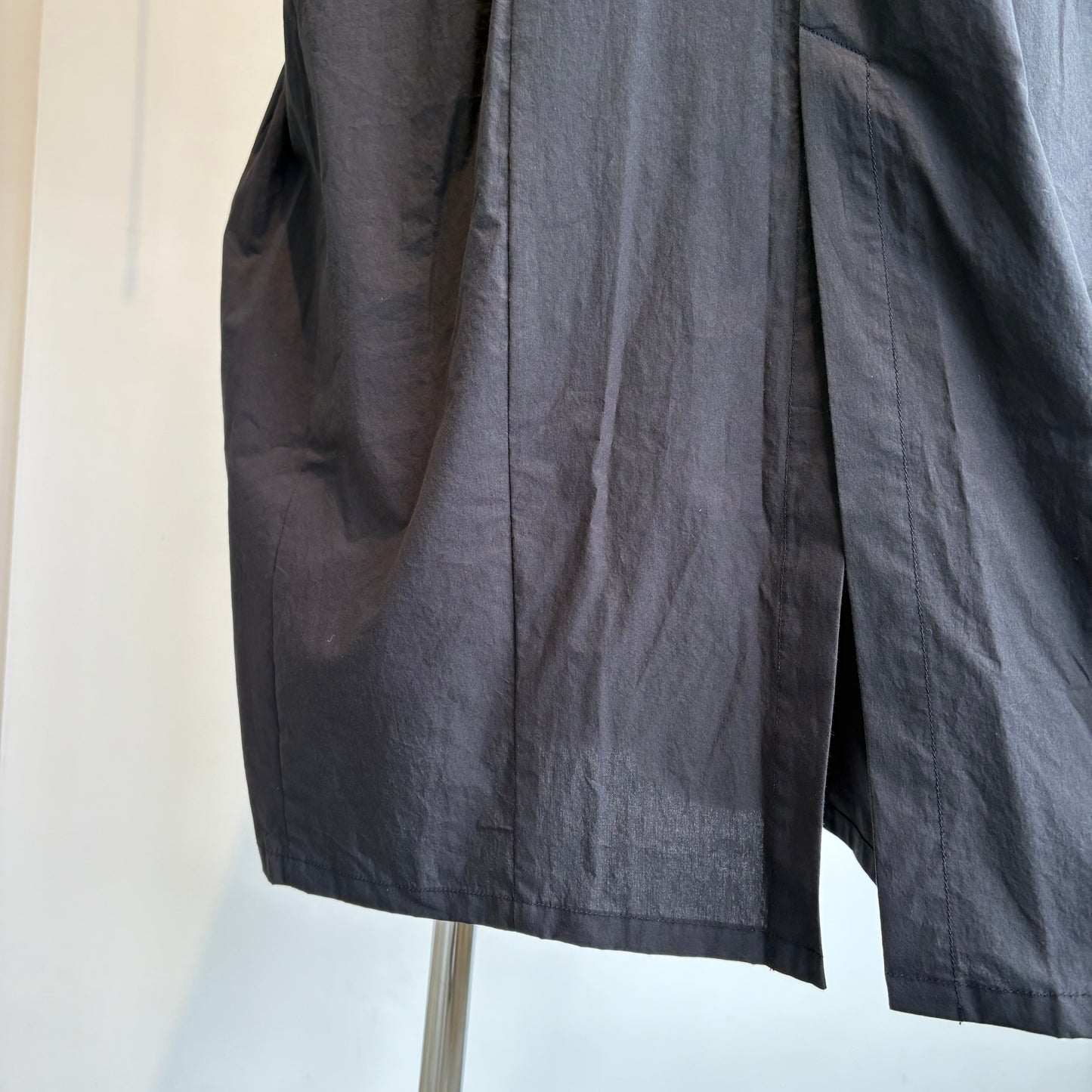 NATIVE VILLAGE//No.07 landscape : 風景 刺繍襟ダーツドレス(black)
