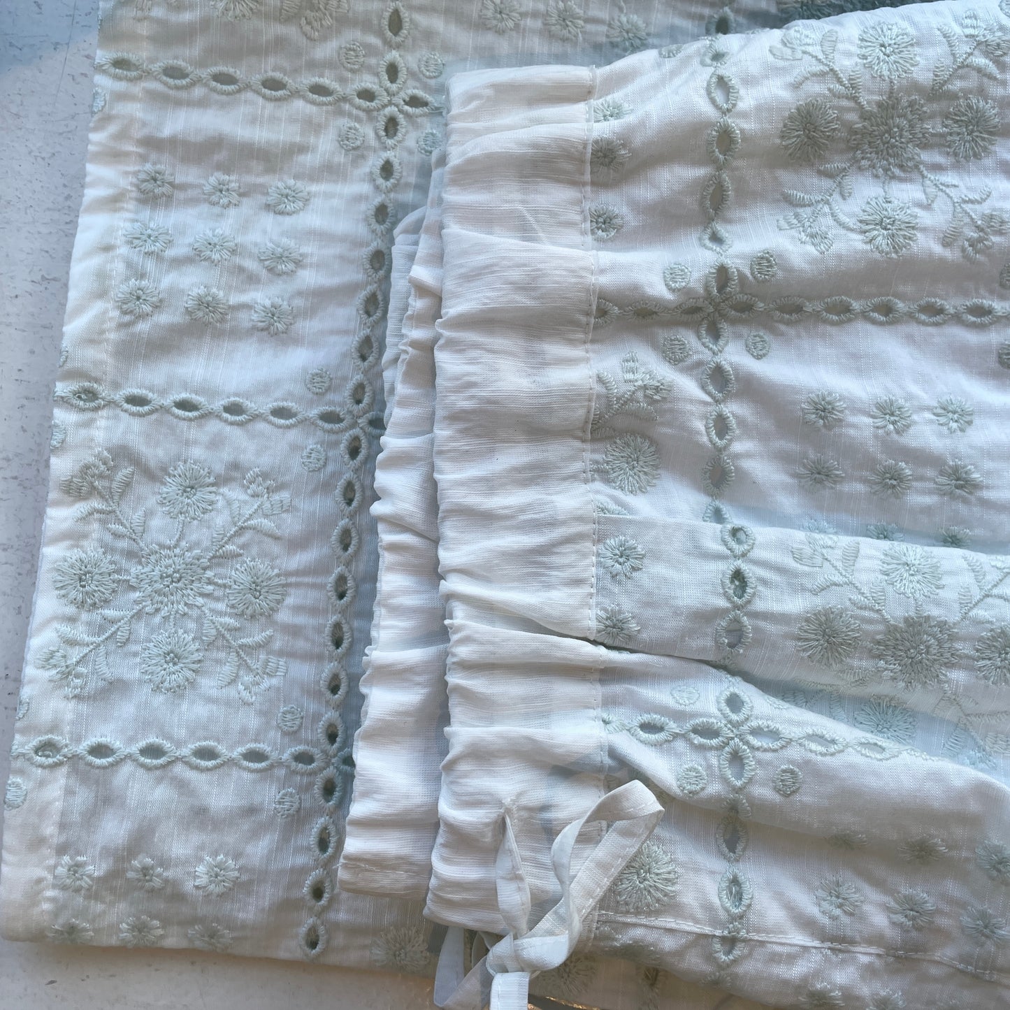 yuni//eyelet embroidelyイージーパンツ 1701PT032251