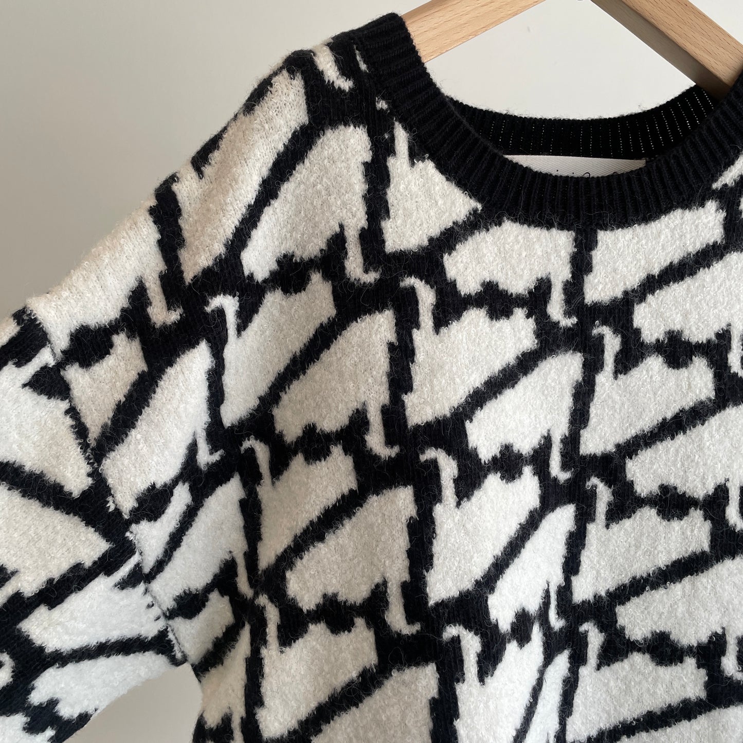 sisisi //WARM KNIT SWAN PULLOVER 2024-AW120
