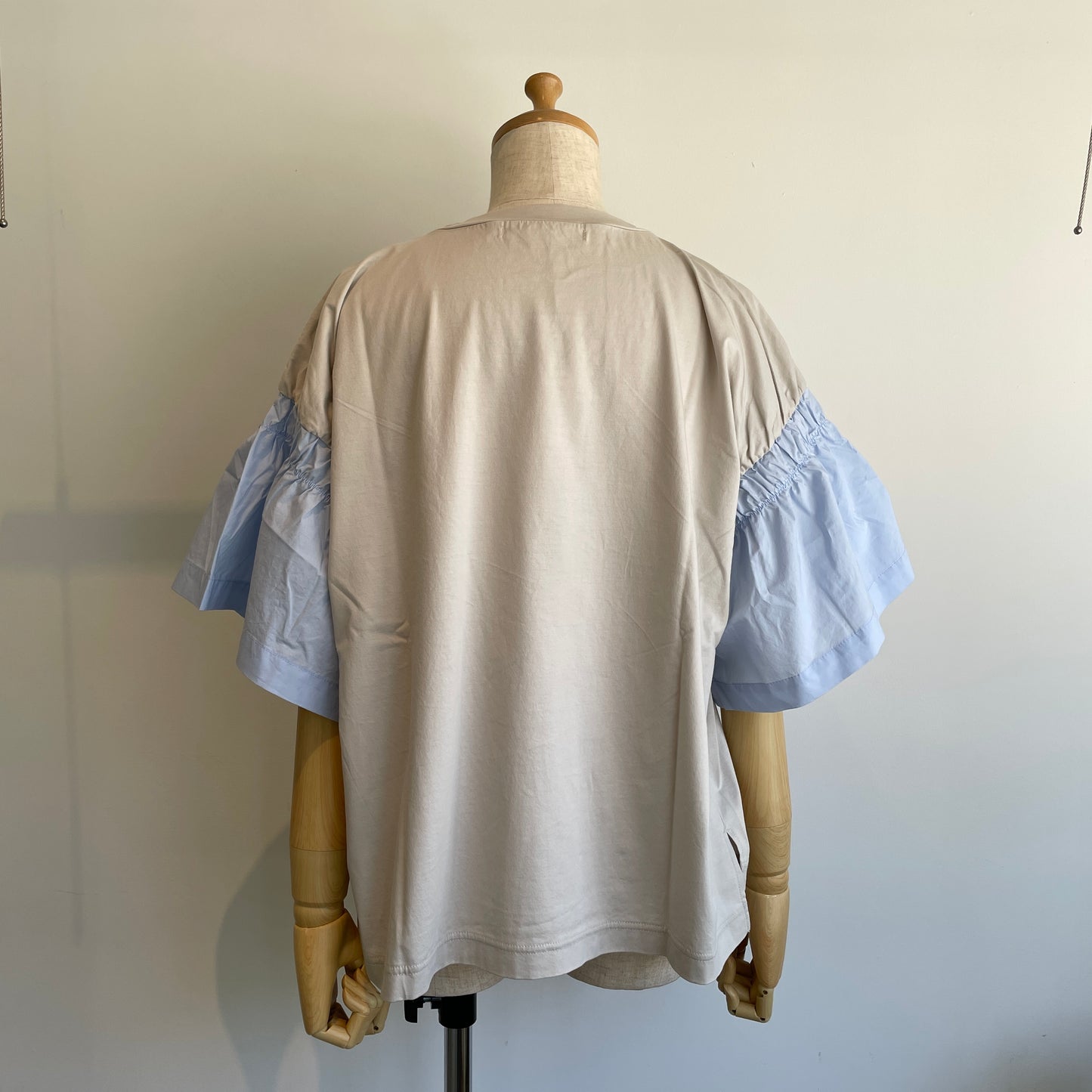 universaltissu //コンパクトクールローレル天竺バイカラーギャザースリーブTシャツ US253CT002