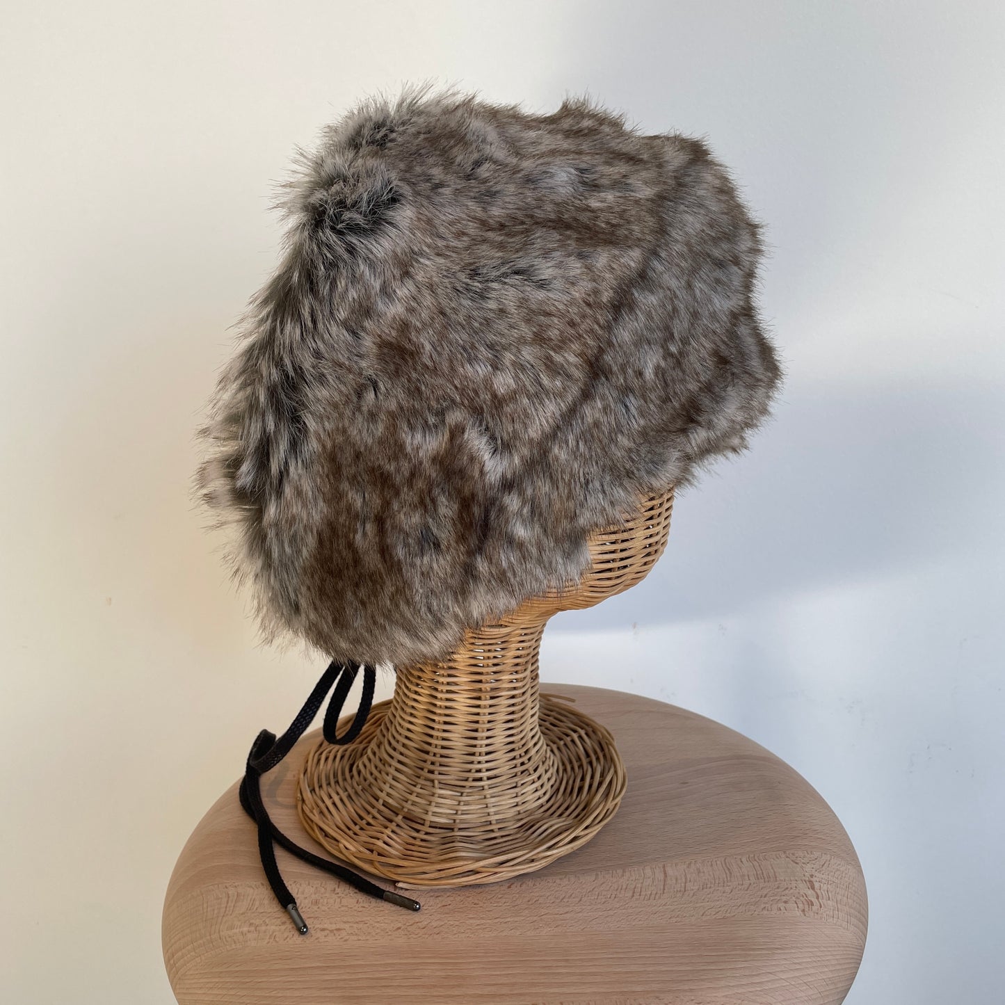 Mia Hat // チンチラファーフード 2258