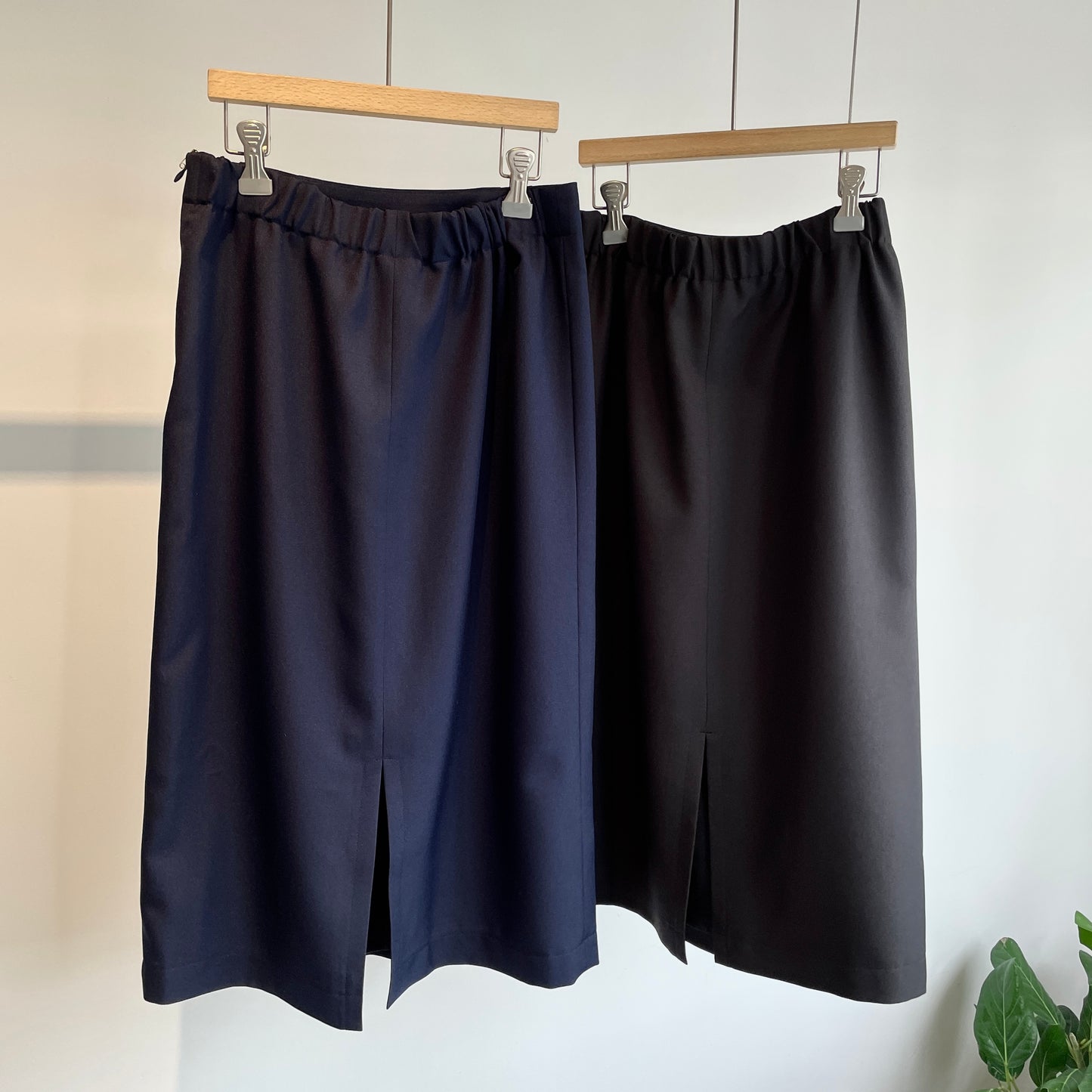 sisisi //skirt 2023-AW073