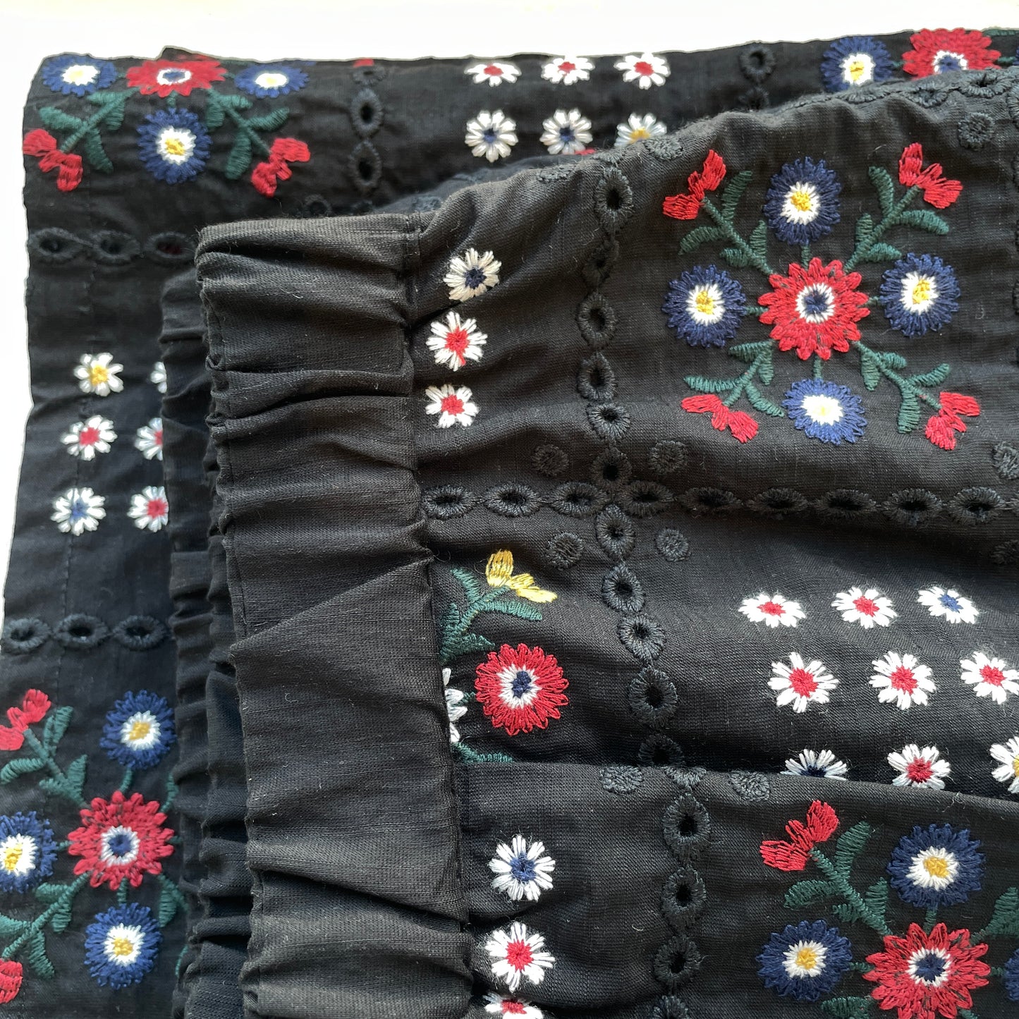 yuni//eyelet embroidelyイージーパンツ 1701PT032251
