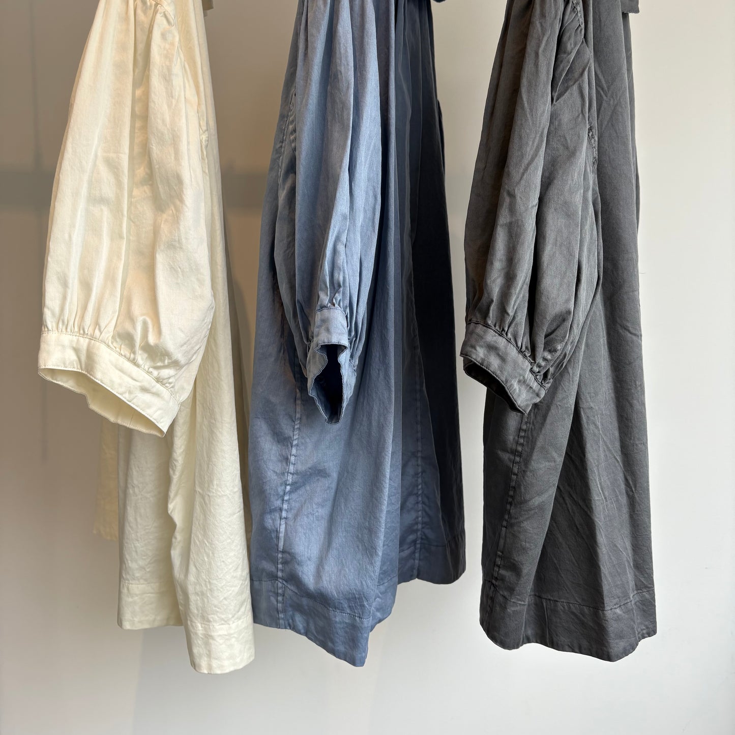 buoy buoy//80satin frill puff ブラウス 2701BL017251