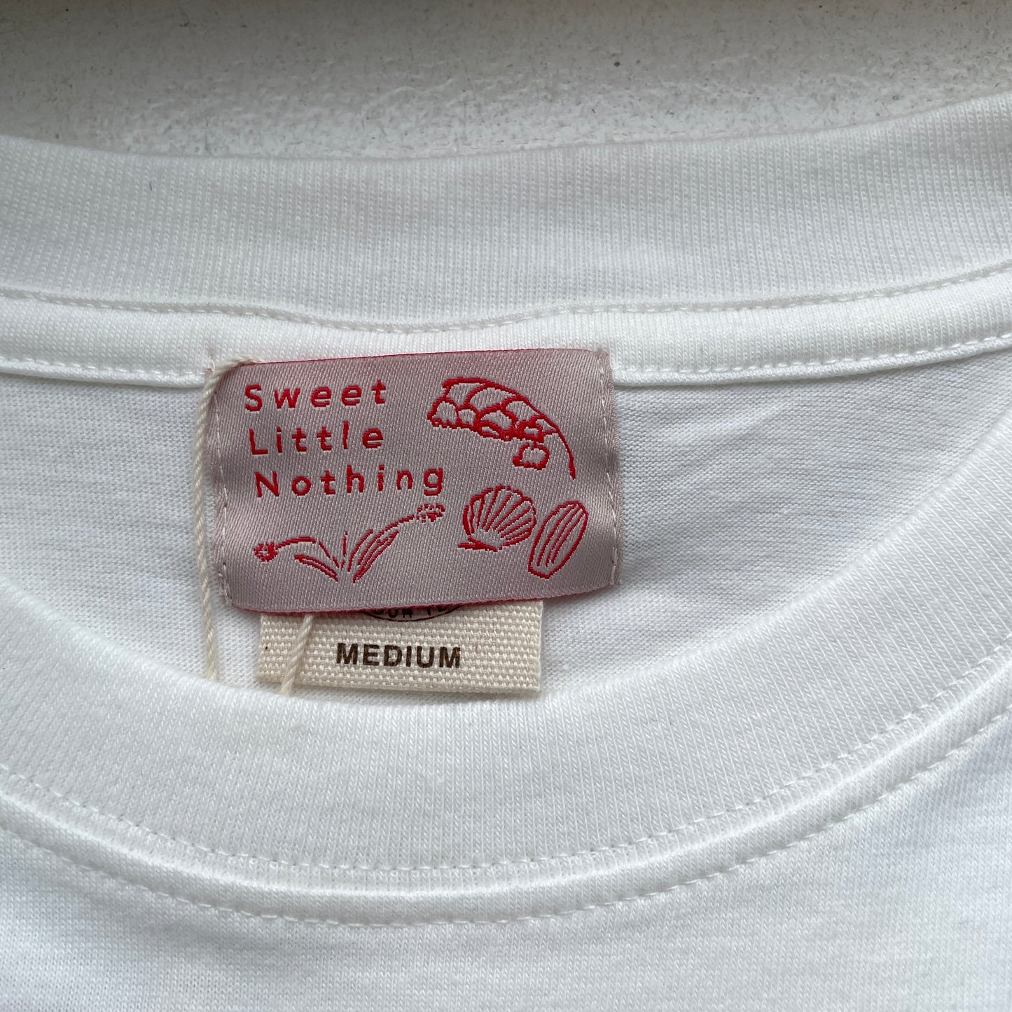 Sweet Little Nothing//My lovely clttered room半袖Tシャツ