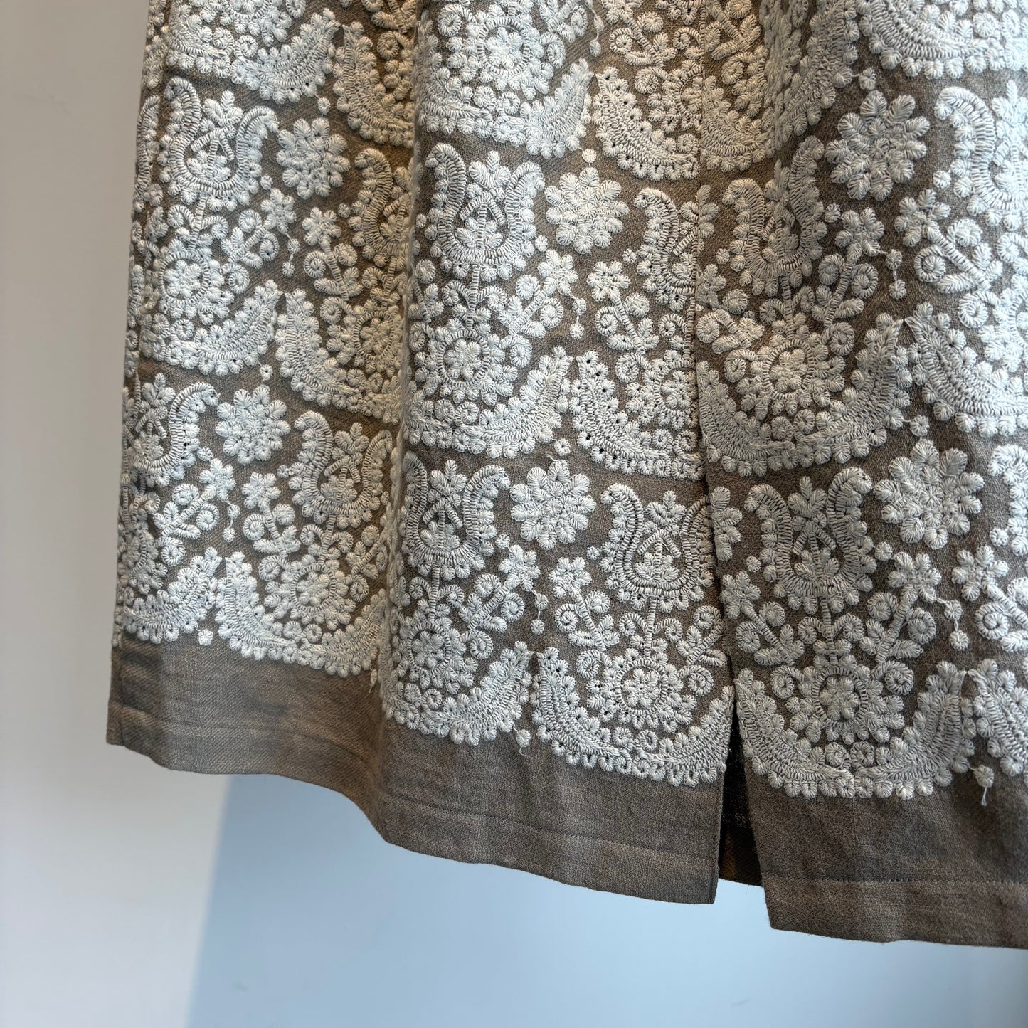 qiri//irásos embroidery cocoon skirt  6301SK003252