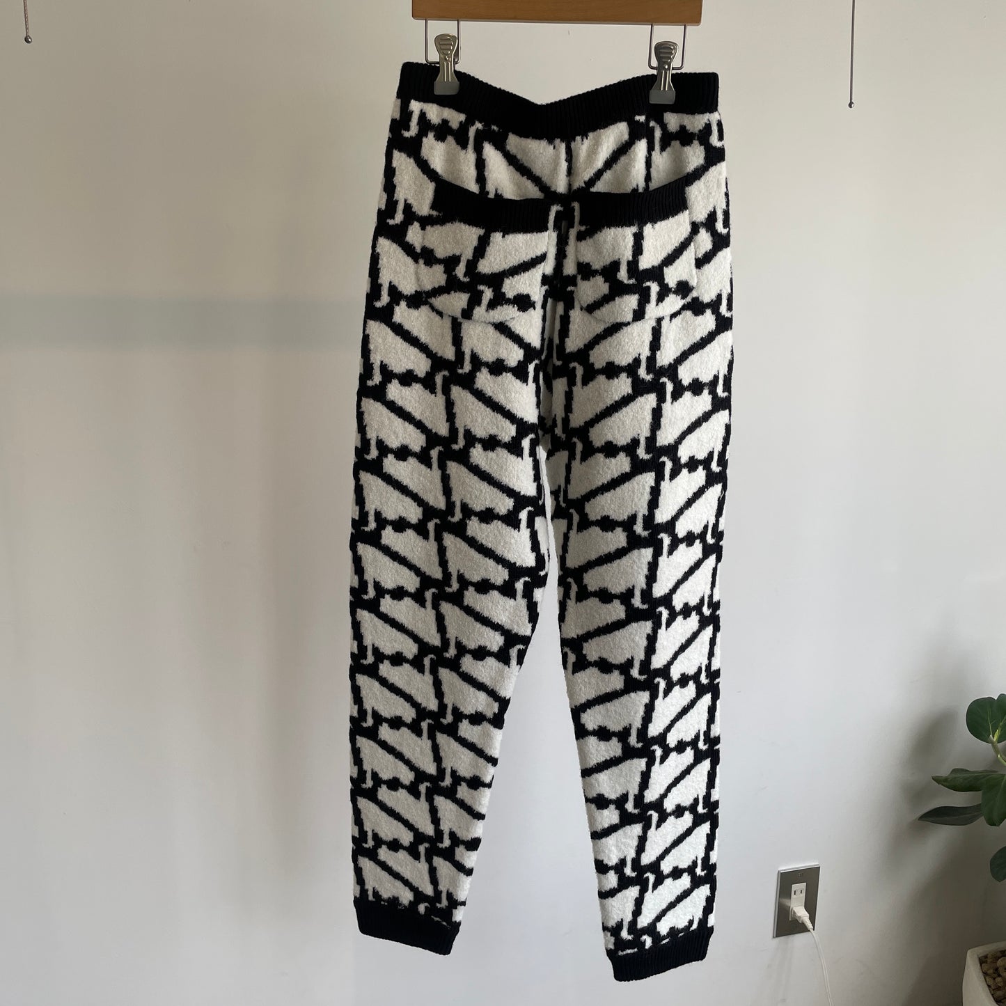 sisisi //WARM KNIT SWAN PANTS 2024-AW123