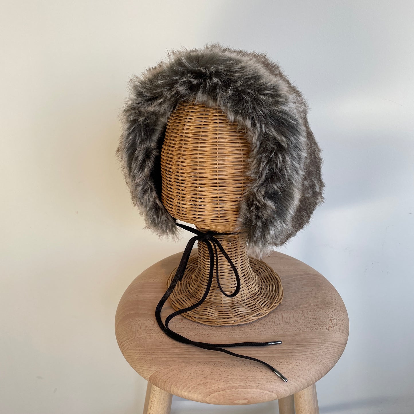 Mia Hat // チンチラファーフード 2258
