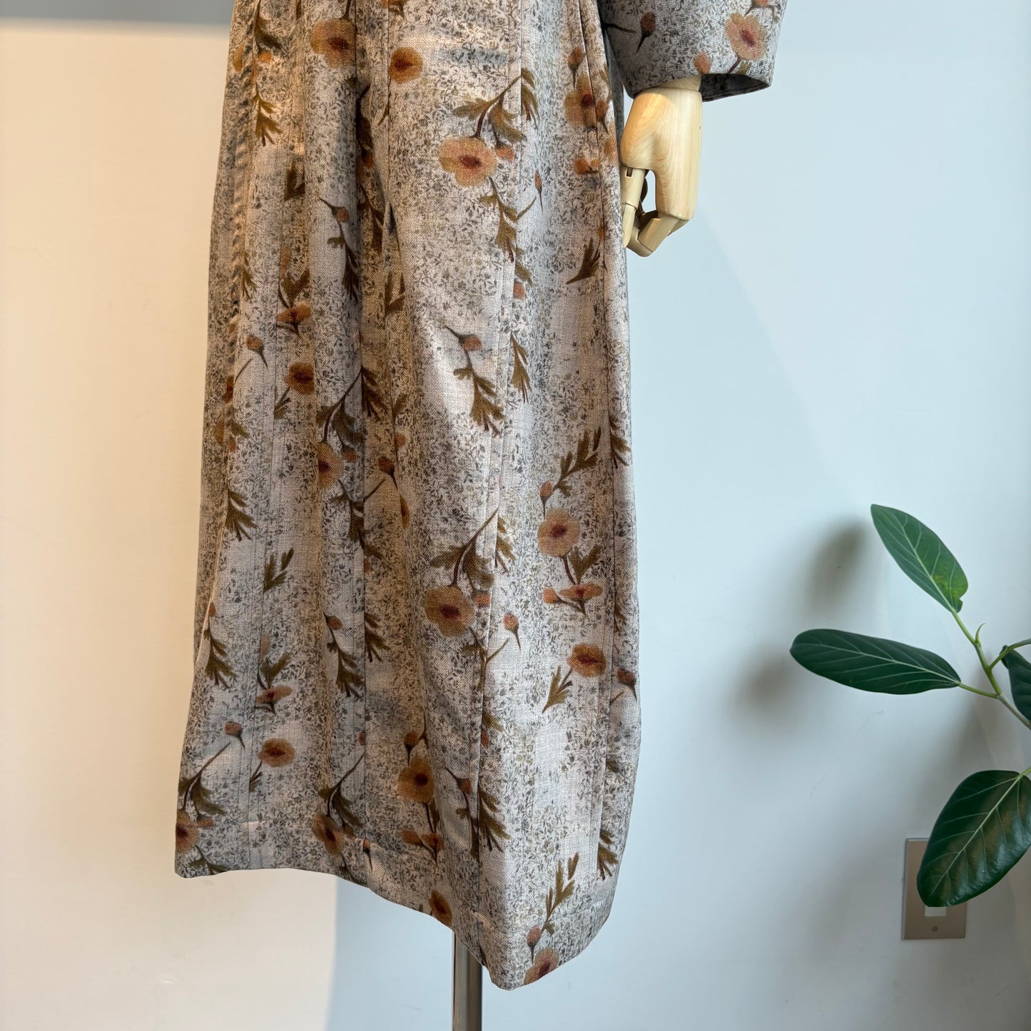 NATIVE VILLAGE//Lost flowers of the past ダーツドレス 33261-08211