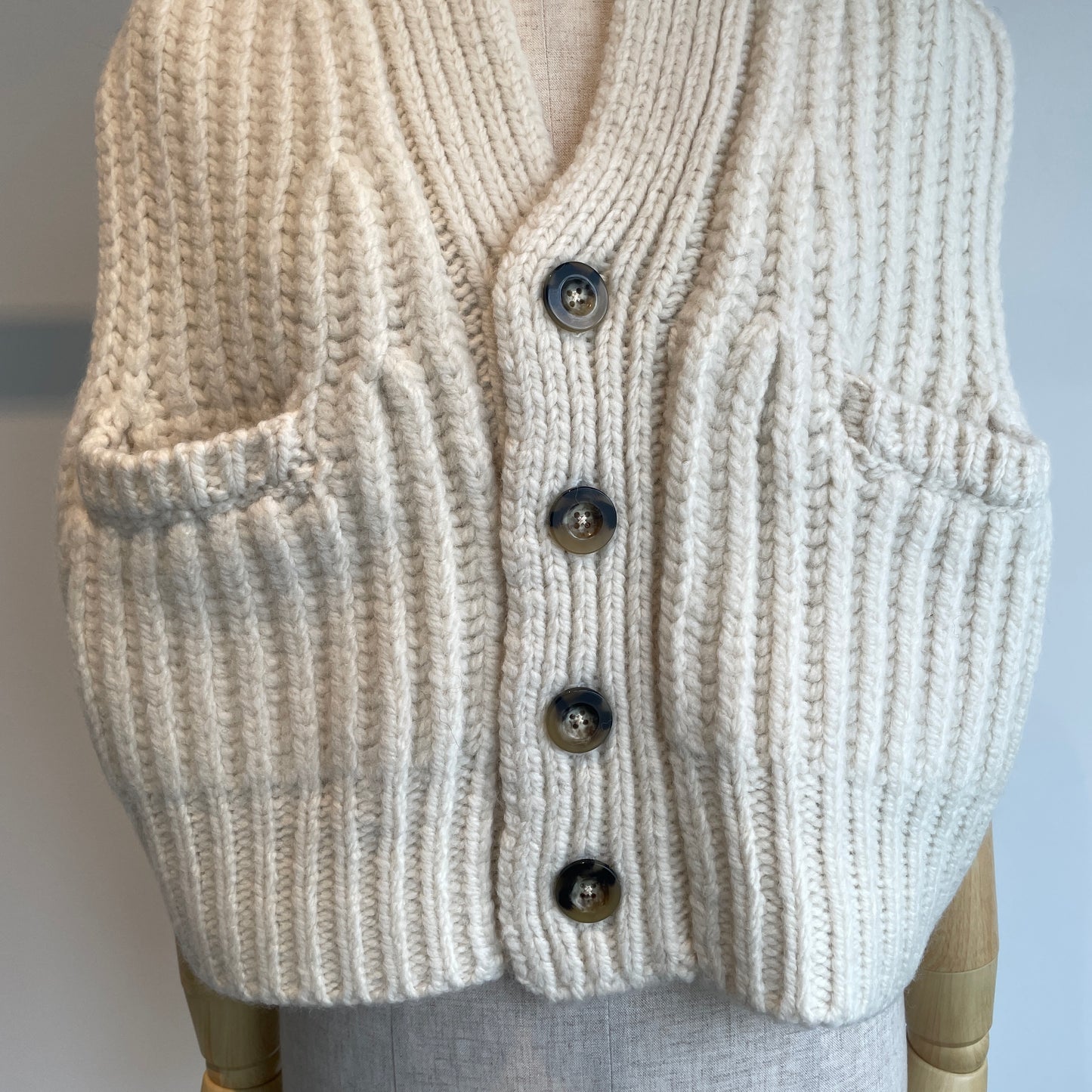 UNDYED //ハイランドウールニットベスト 25F212