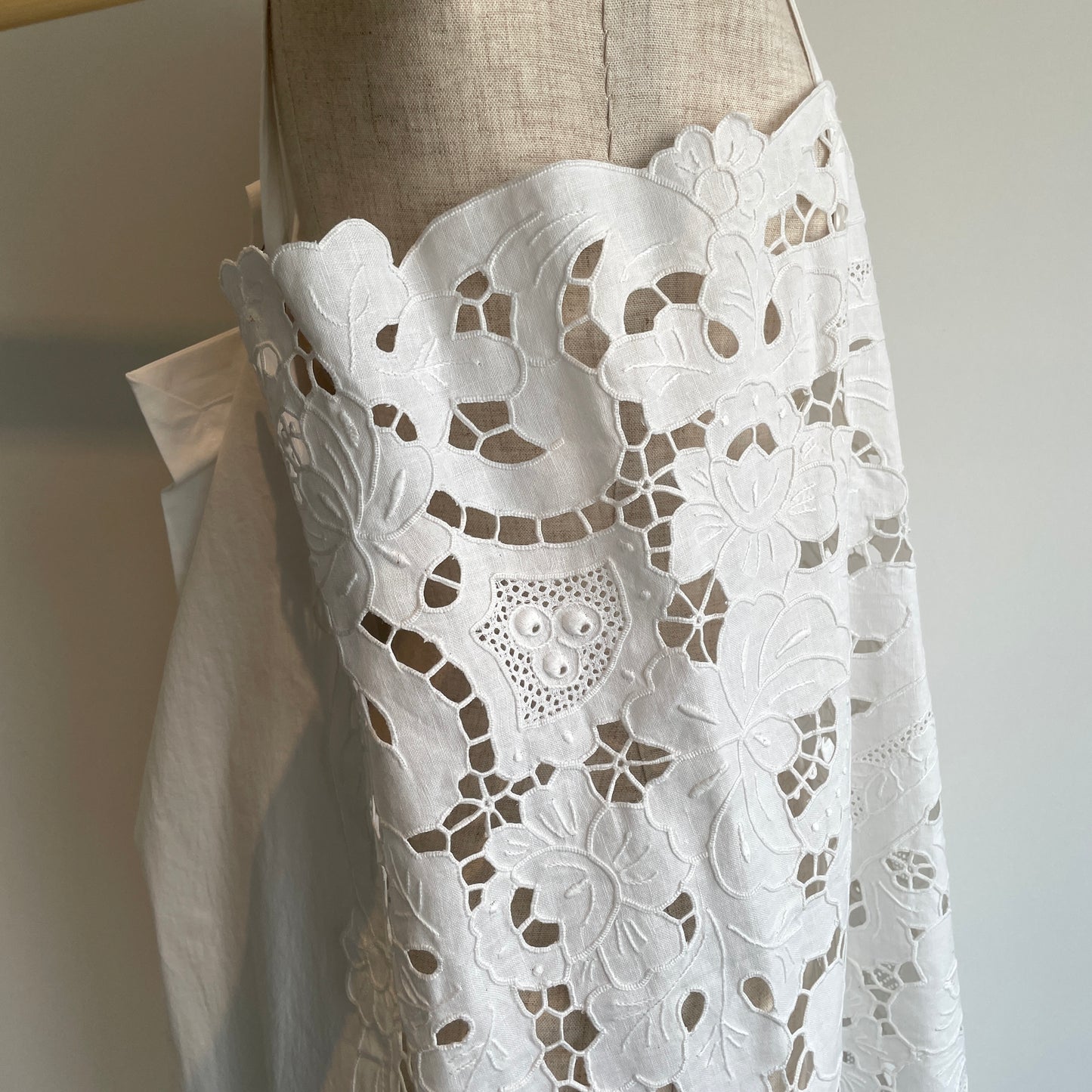 Heriter //cutwork parts tablecloth aprondress H0-00-7045