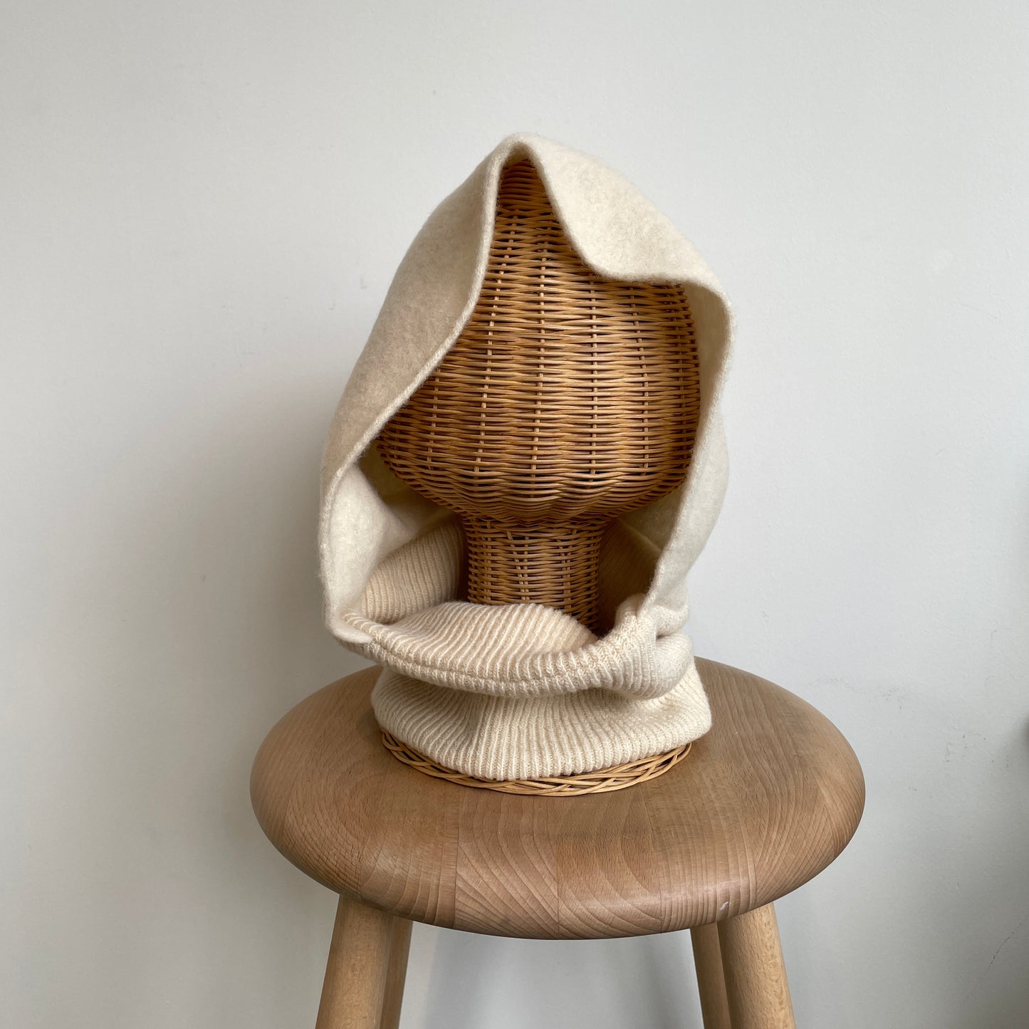 Mia Hat //wool Hood2559