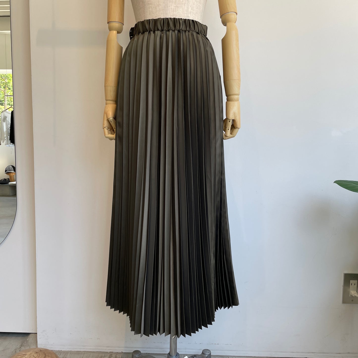 itochi //Polyester twill half way accordion pleated skirt itSK08-11-M