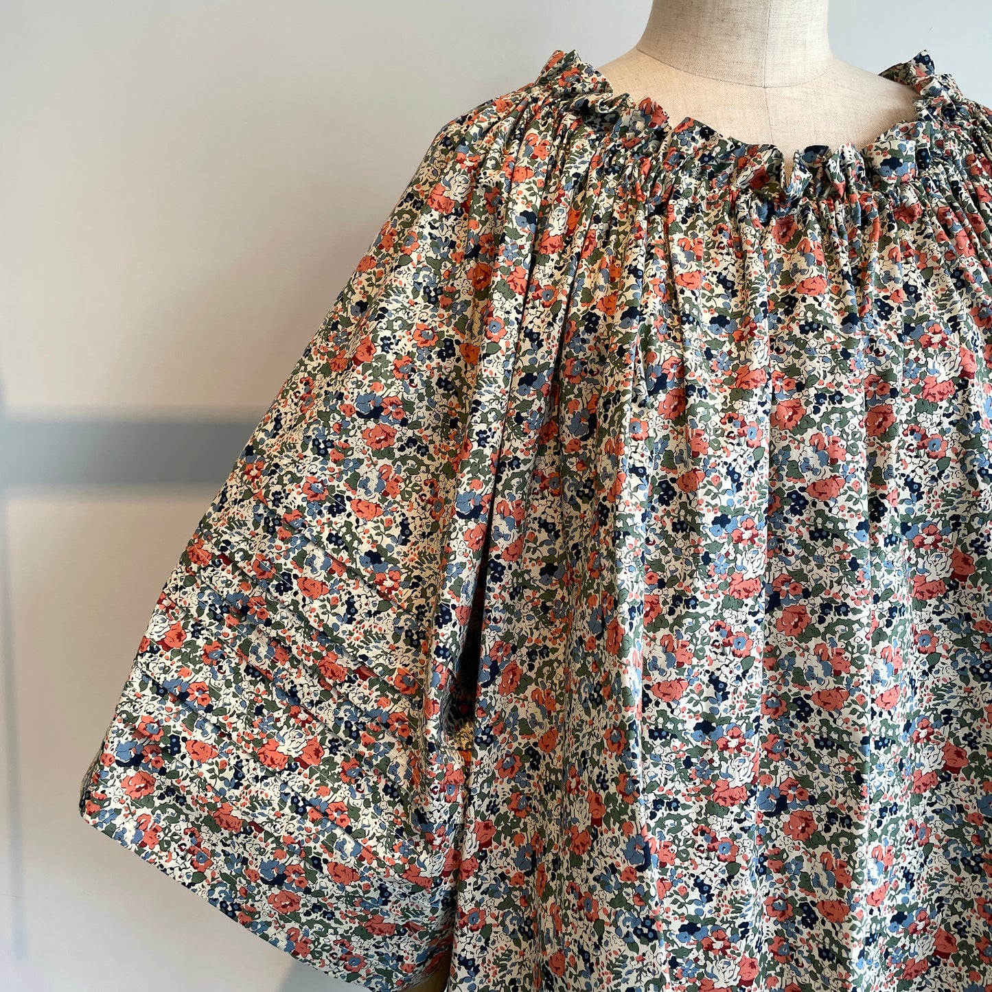 Heriter //LIBERTY blouse H1-25-3009
