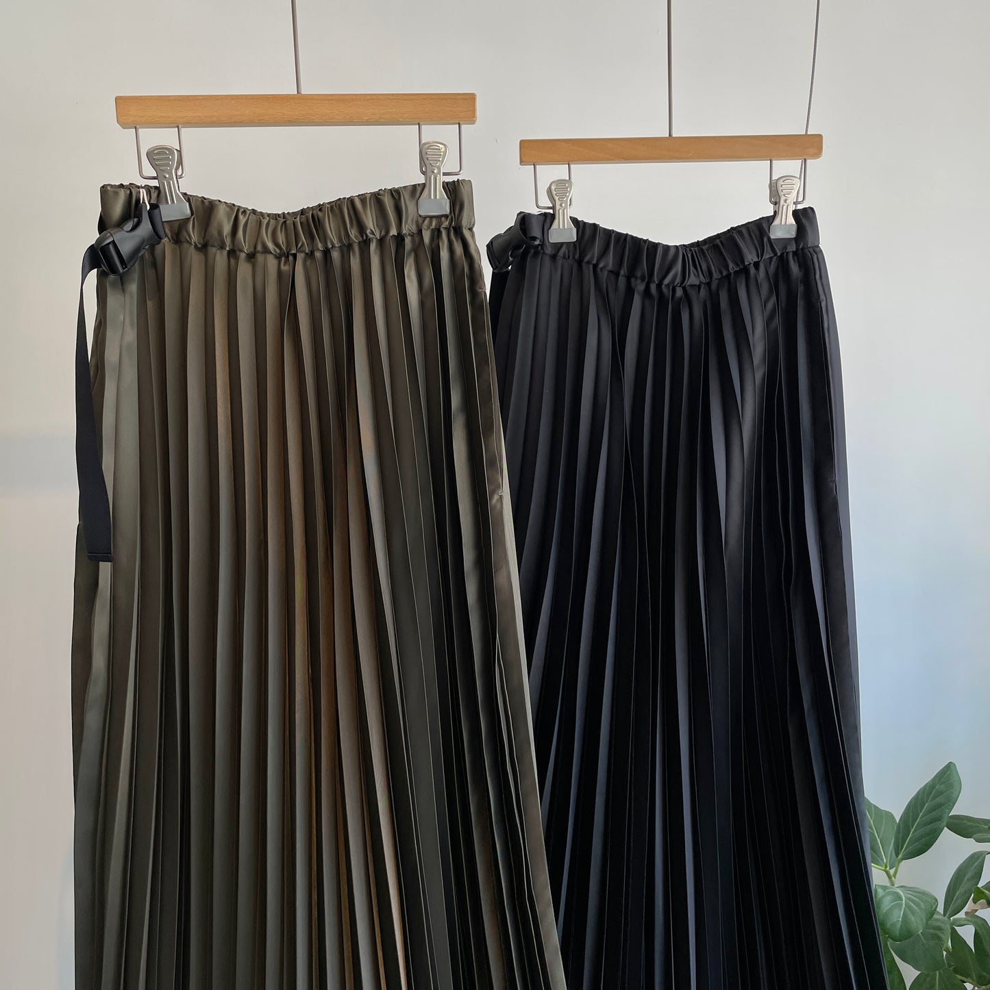 itochi //Polyester twill half way accordion pleated skirt itSK08-11-M