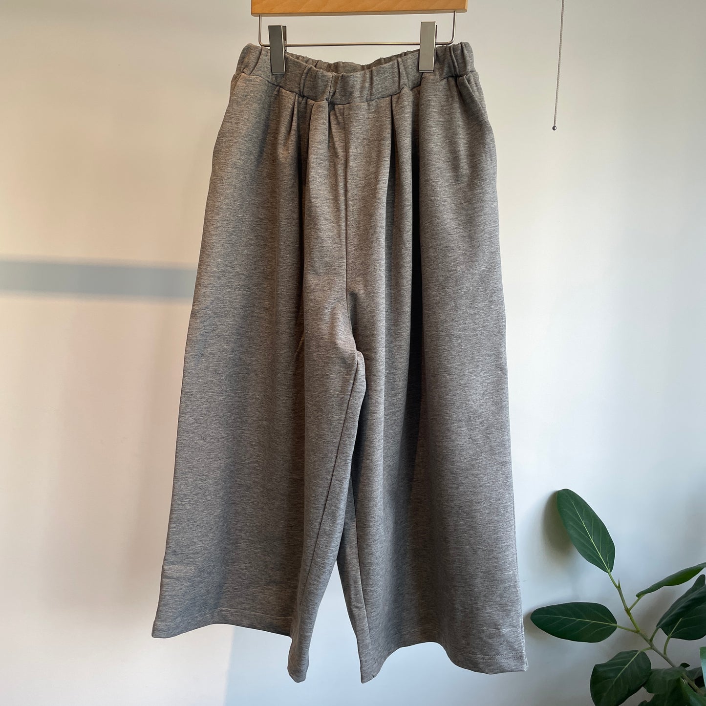 handsofcreation//モチモチ裏毛ハイパーストレッチ8分丈キュロットPT 01540881