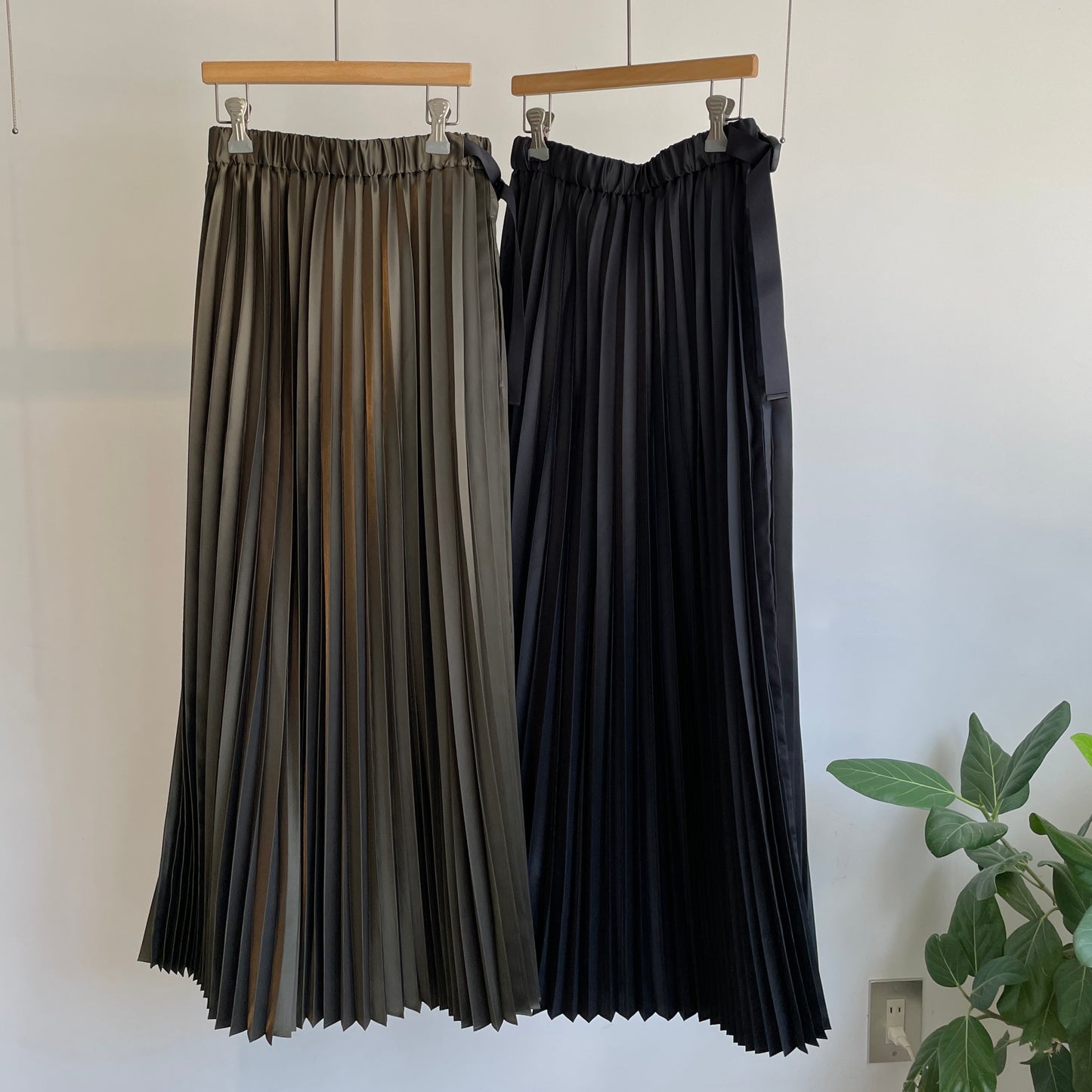 itochi //Polyester twill half way accordion pleated skirt itSK08-11-M
