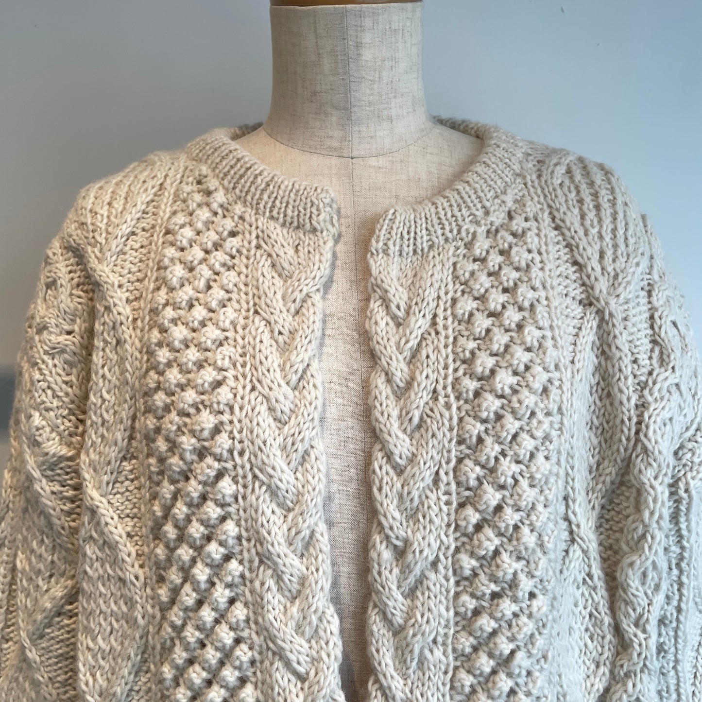 Heriter //hand aran cardigan H0-00-1002