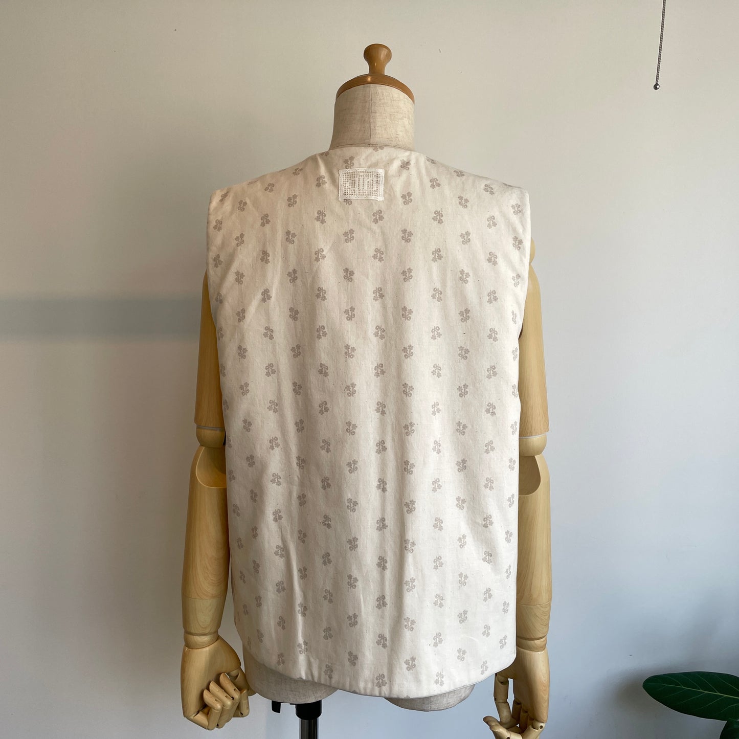 qiri //boutis jacquard ベスト
6301BL005252