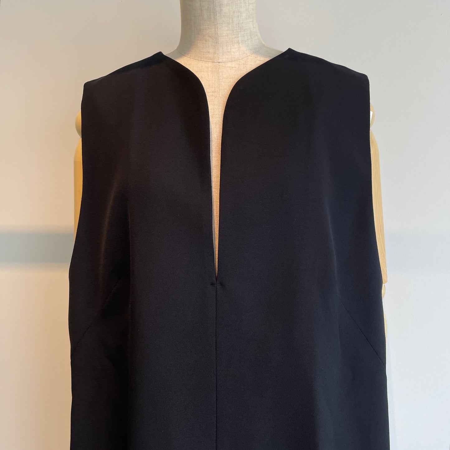 yuni //R/W slitneck jumperSK 1701OP008252