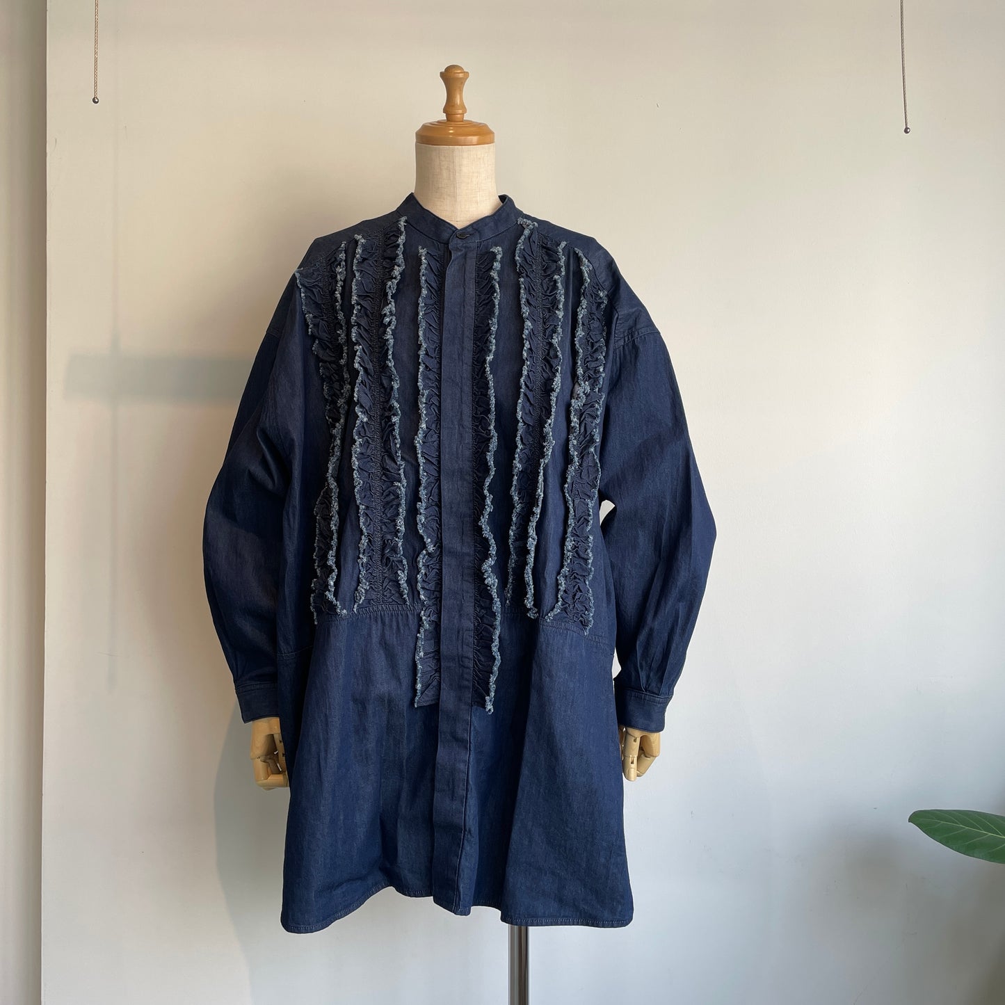 buoy//5.5OZLIGHT DENIM FRILL SHIRT 2701BL003252