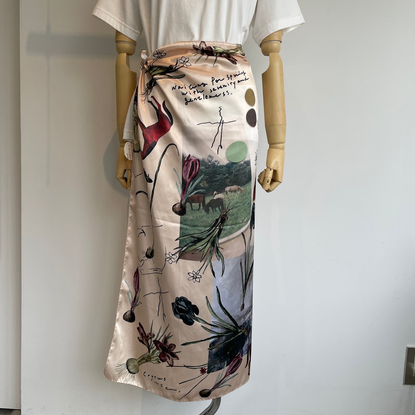 Sweet Little Nothing//vent de moe printed scarf〈馬と球根花〉