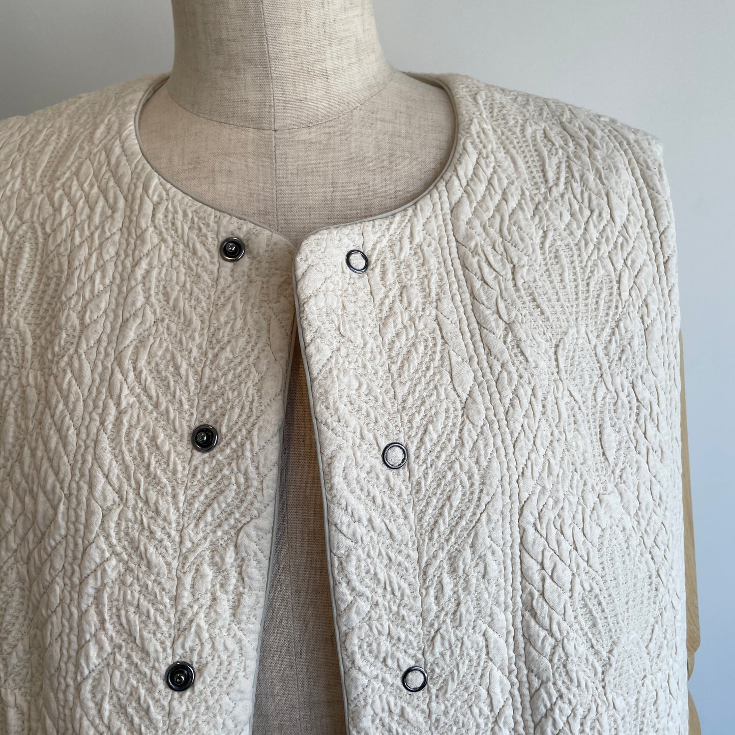 qiri //boutis jacquard ベスト
6301BL005252
