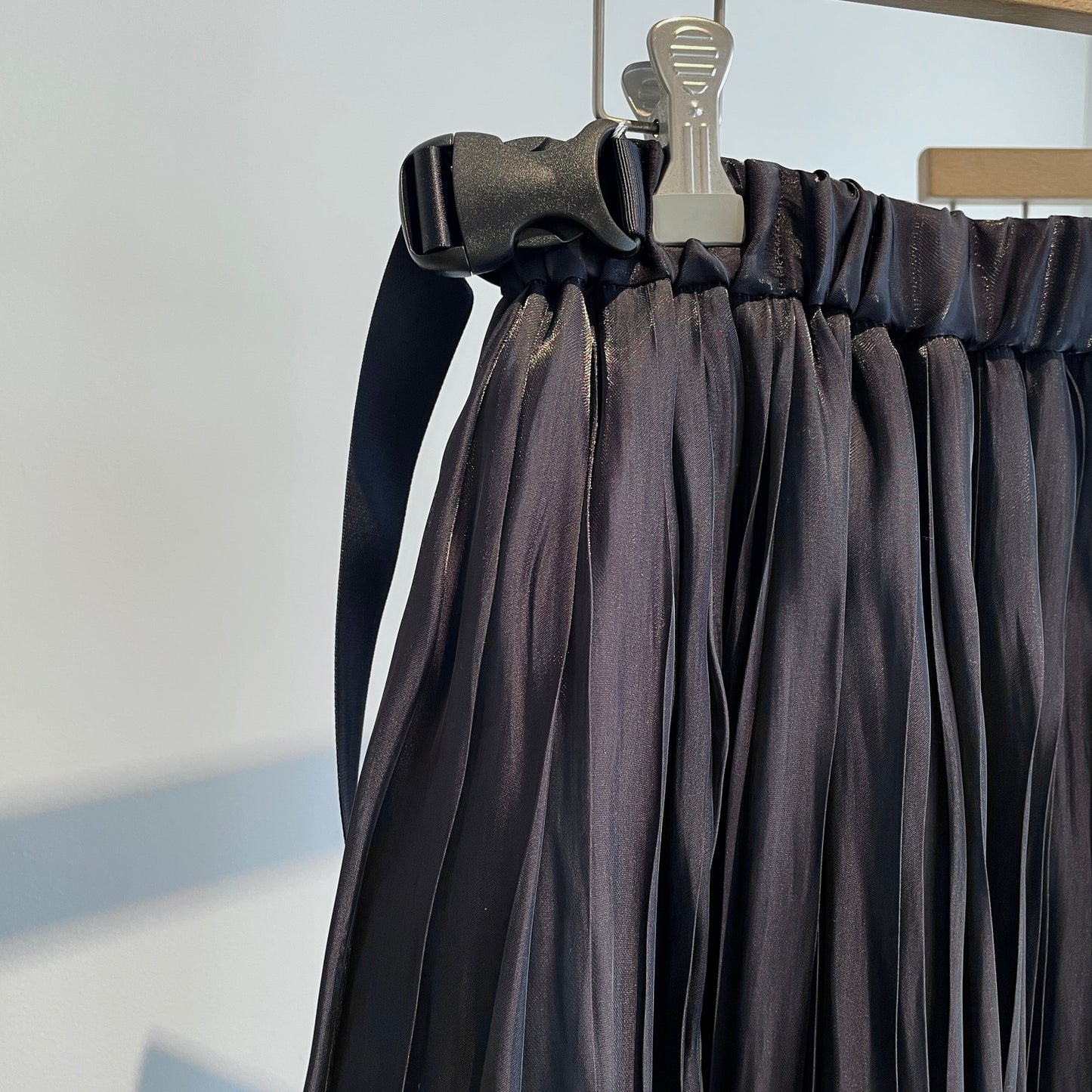 itochi //Aurora cloth double side pleated skirt / black