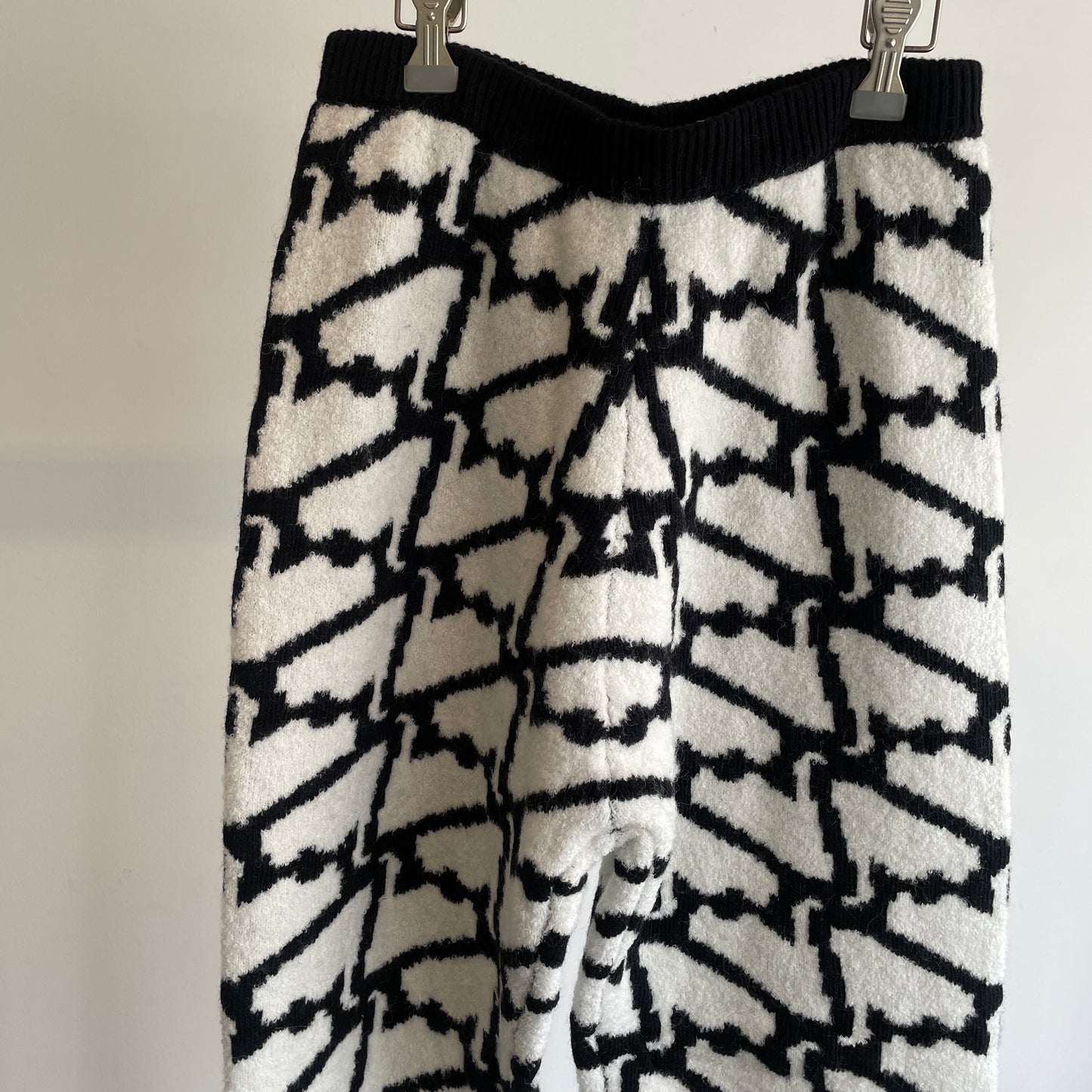 sisisi //WARM KNIT SWAN PANTS 2024-AW123