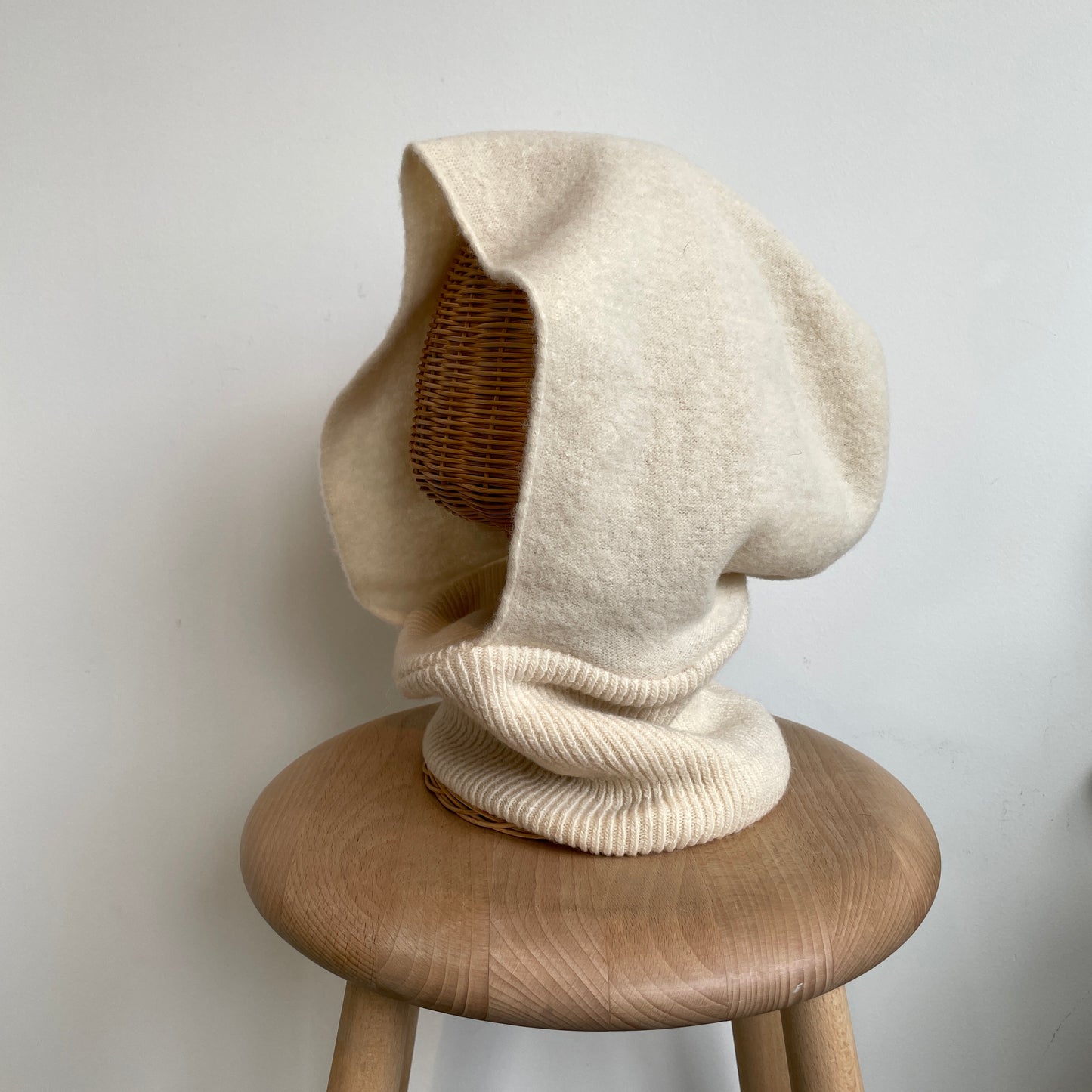 Mia Hat //wool Hood2559