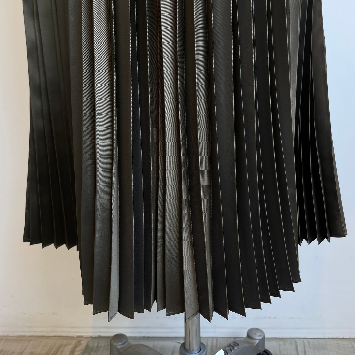itochi //Polyester twill half way accordion pleated skirt itSK08-11-M