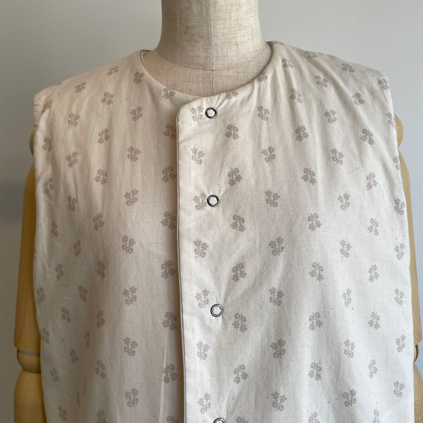 qiri //boutis jacquard ベスト
6301BL005252