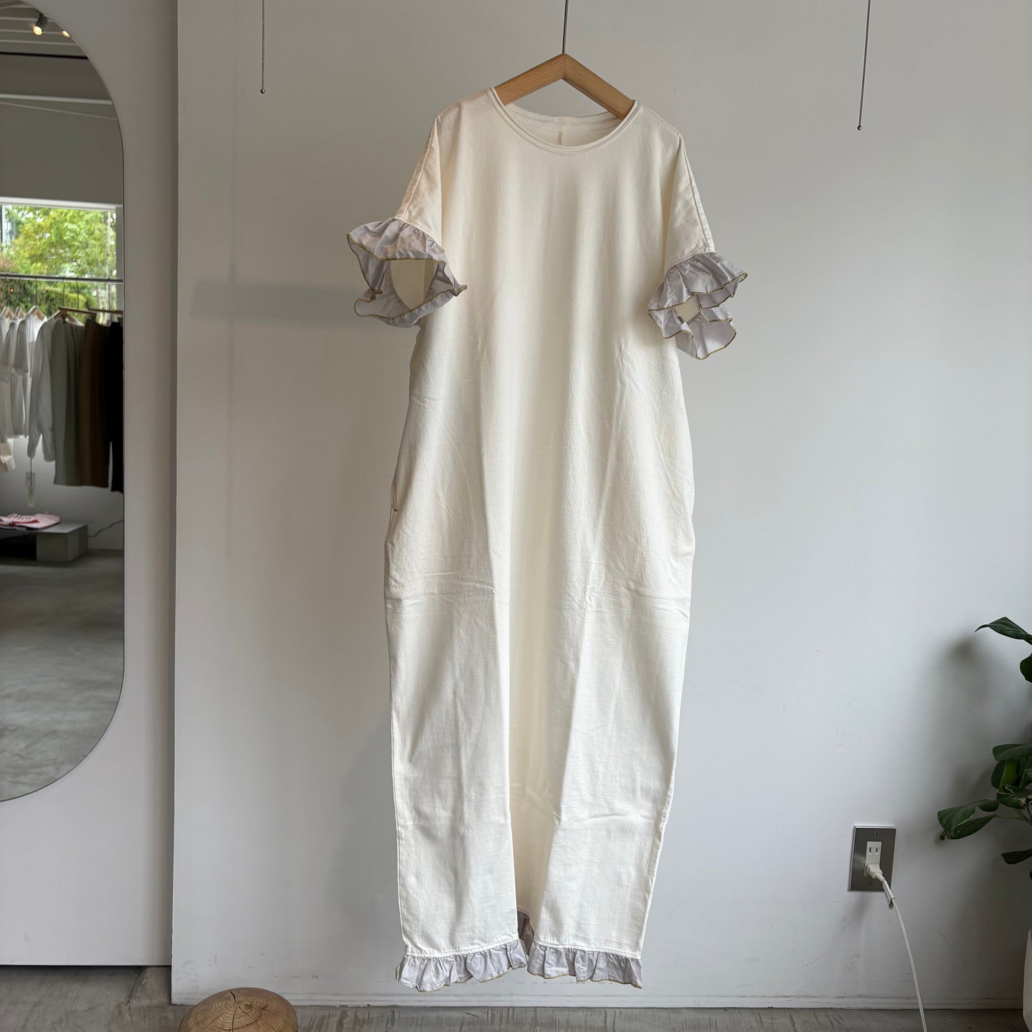 qiri//タイプライター frill one-piece