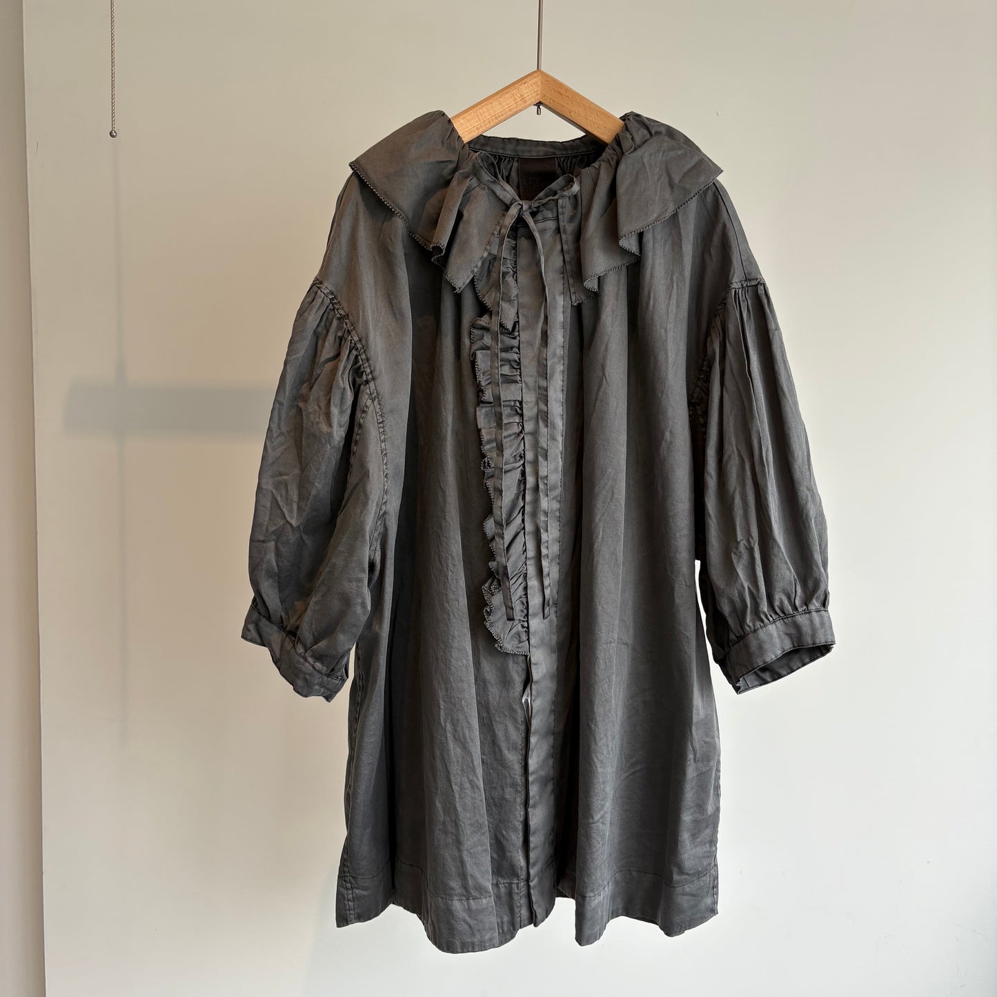 buoy buoy//80satin frill puff ブラウス 2701BL017251