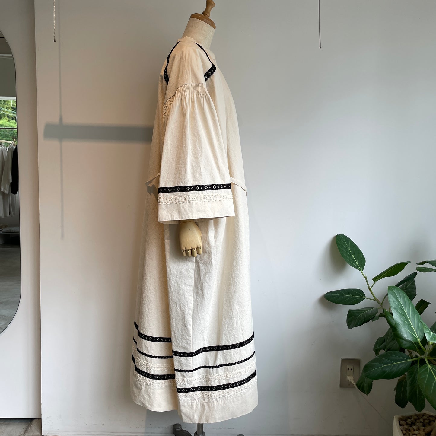 ASEEDONCLOUD //Academic gown dress 252304
