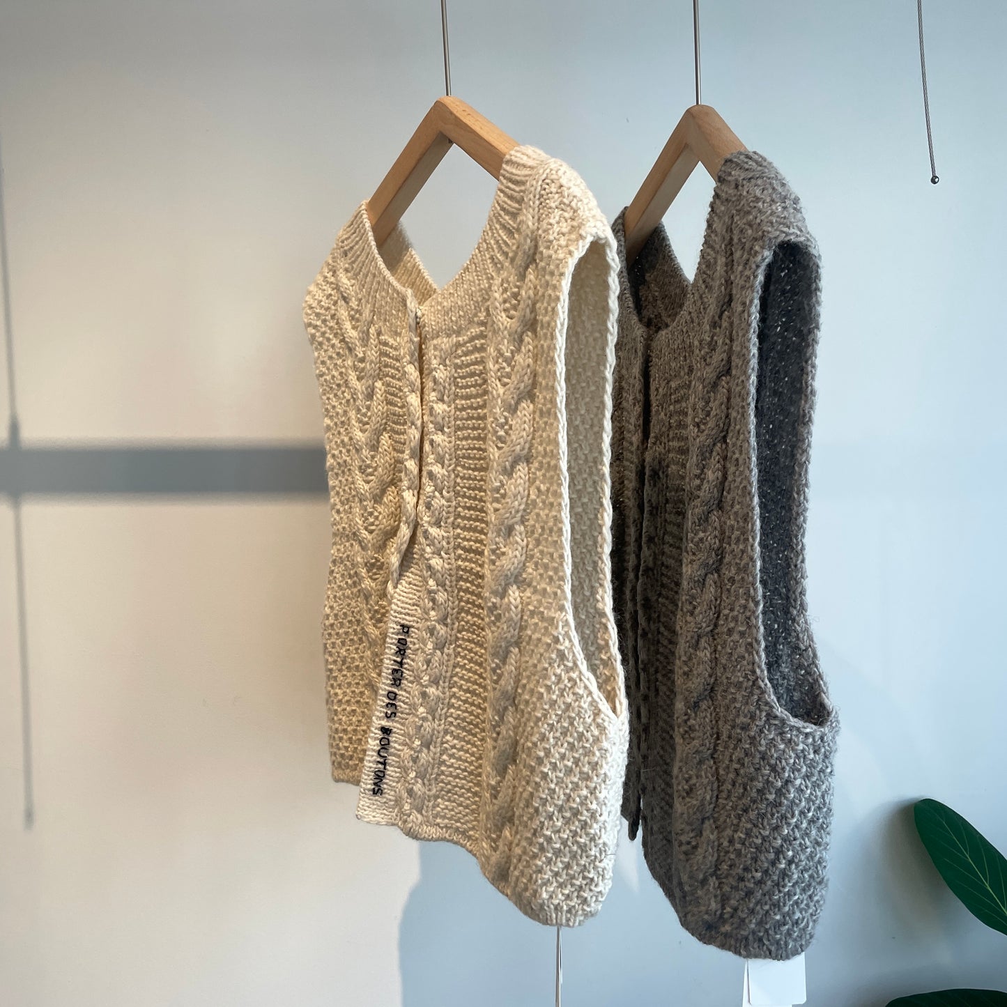 porter des boutons//手編み2wayニットベスト P-13-2-041