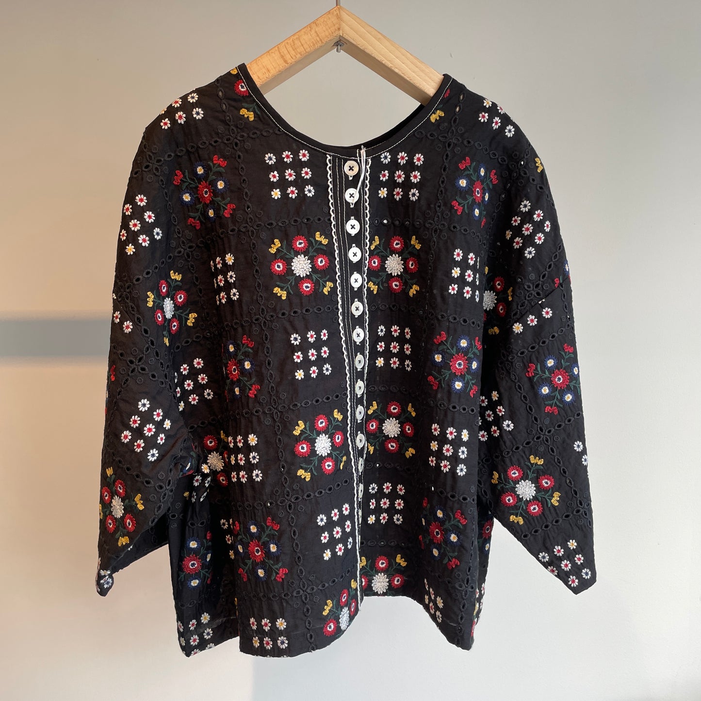 yuni//eyelet embroidely haori ブラウス 1701BL044251