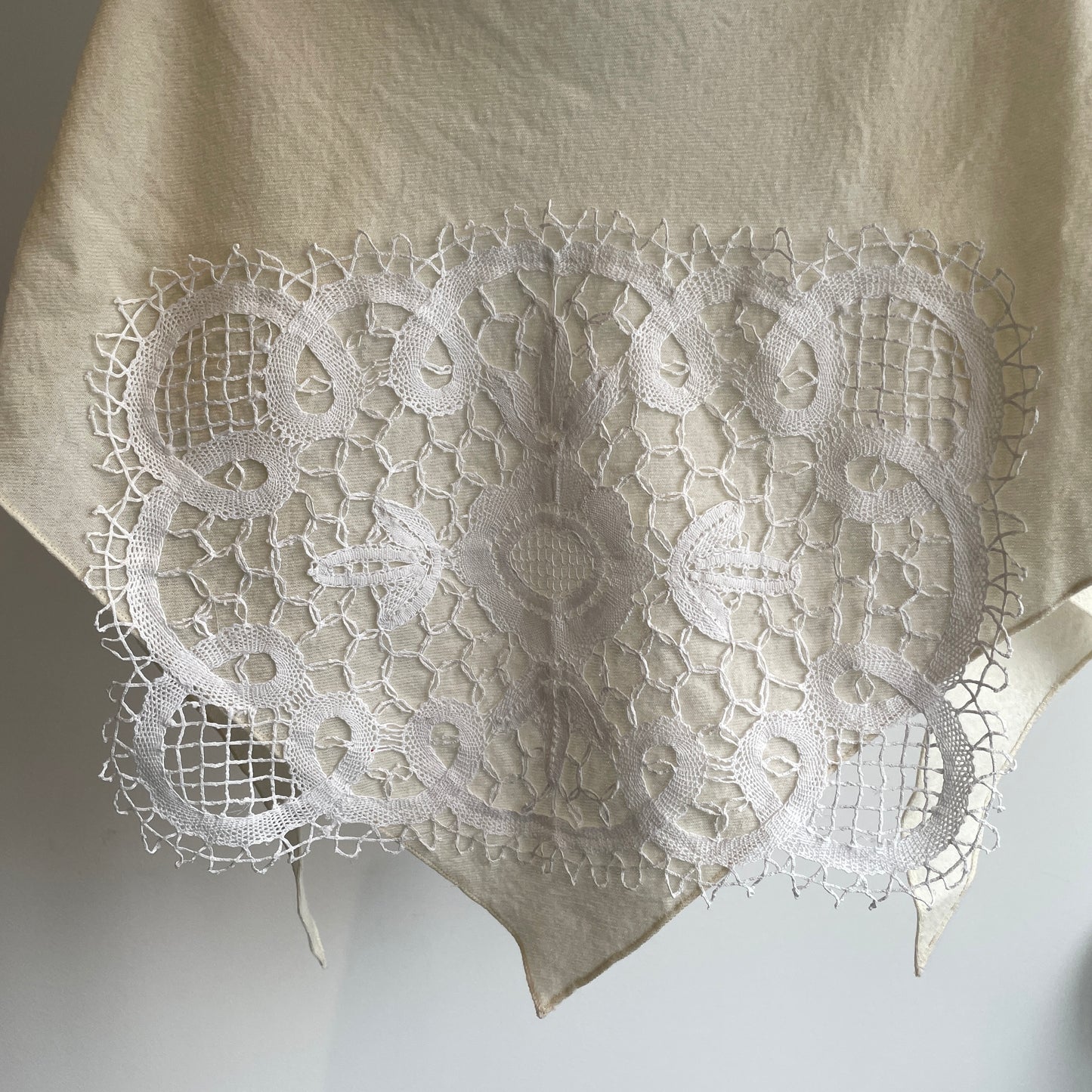 Heriter //triangular shawl H0-00-8001