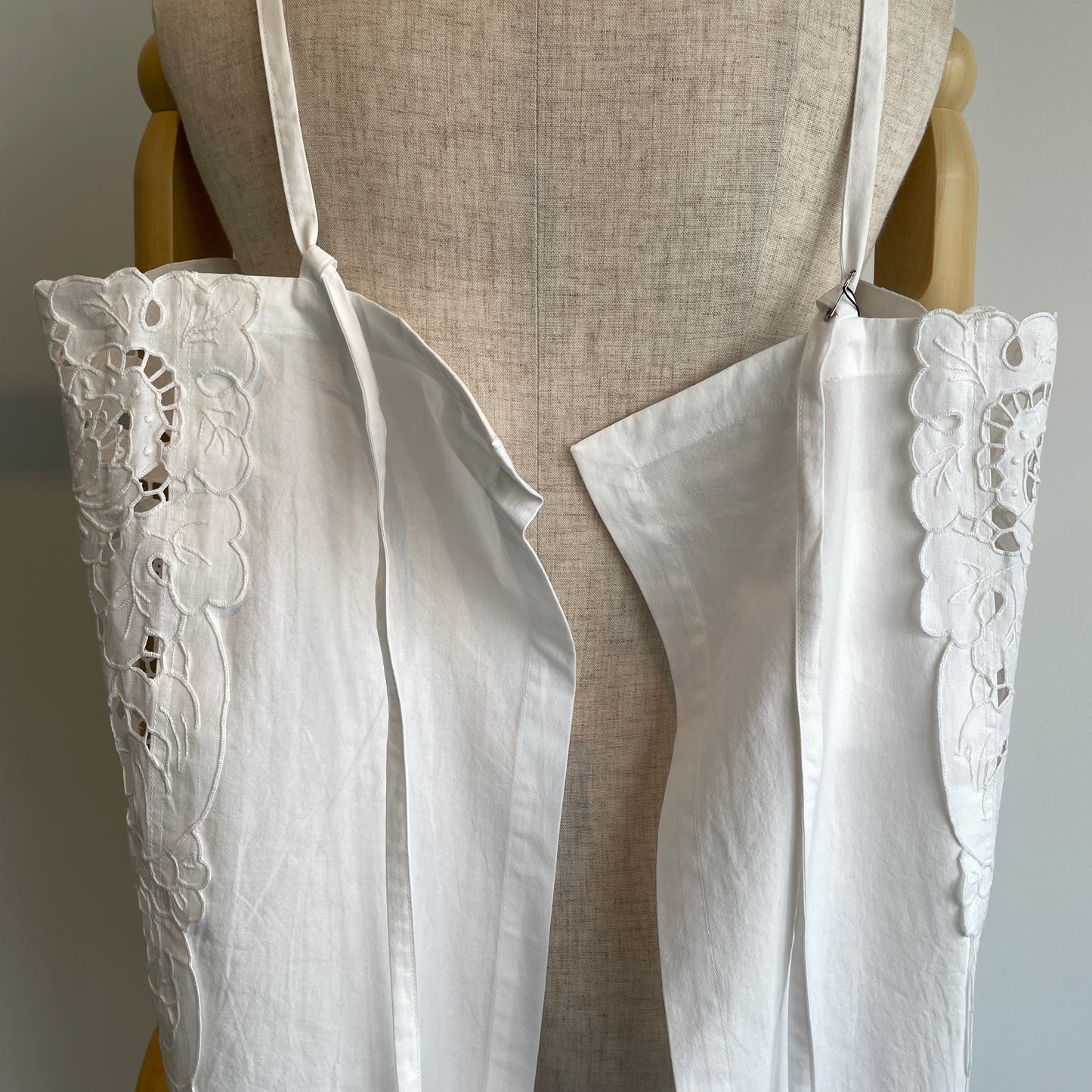 Heriter //cutwork parts tablecloth aprondress H0-00-7045