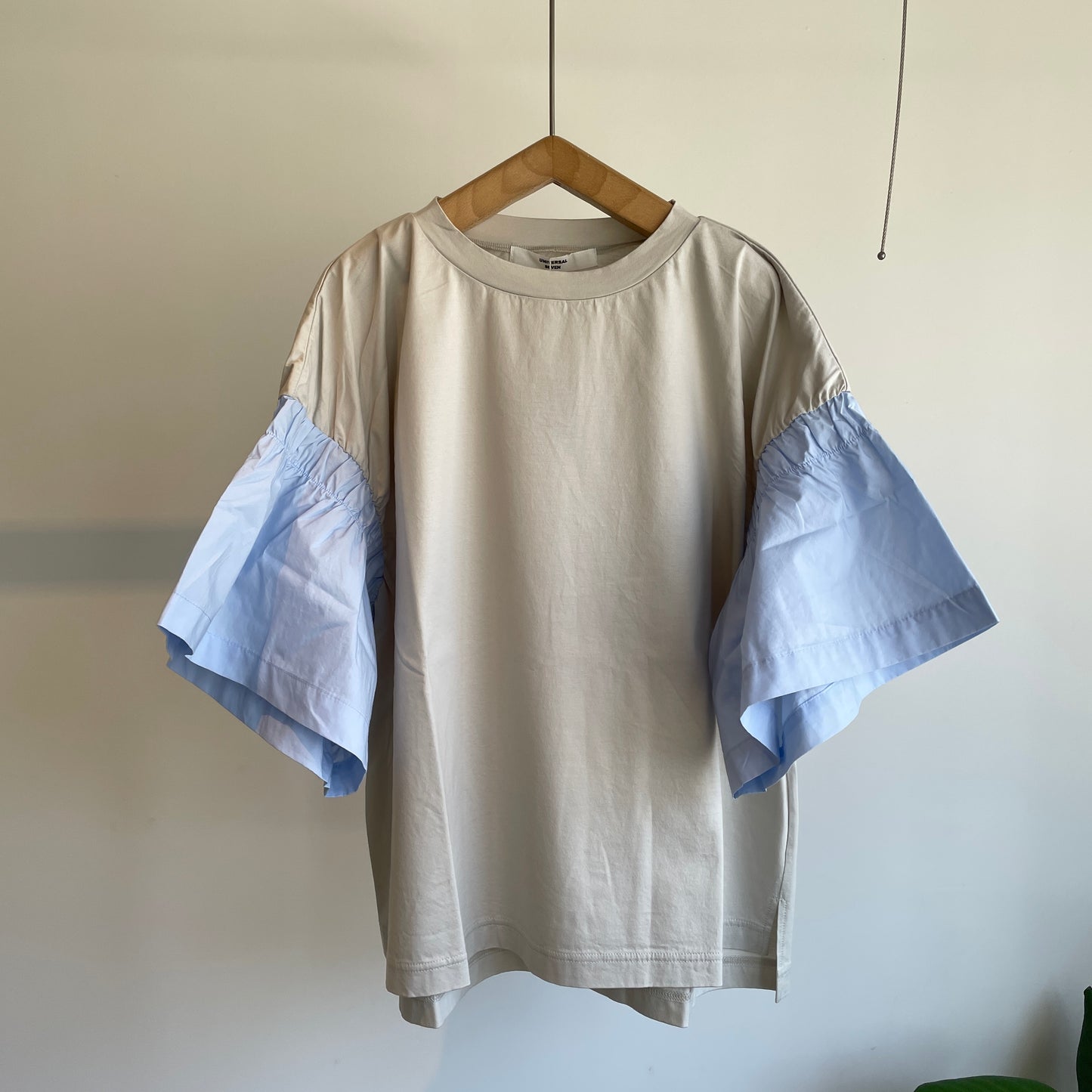 universaltissu //コンパクトクールローレル天竺バイカラーギャザースリーブTシャツ US253CT002