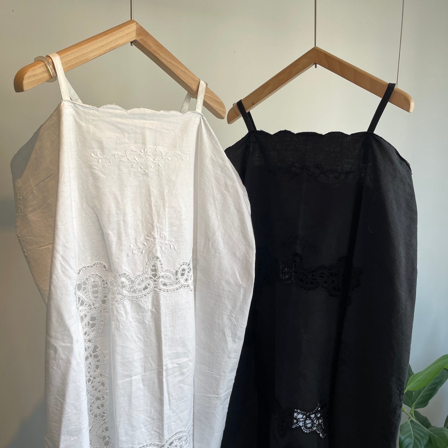 Heriter //bobbin lace tablecloth aprondress H0-00-7046