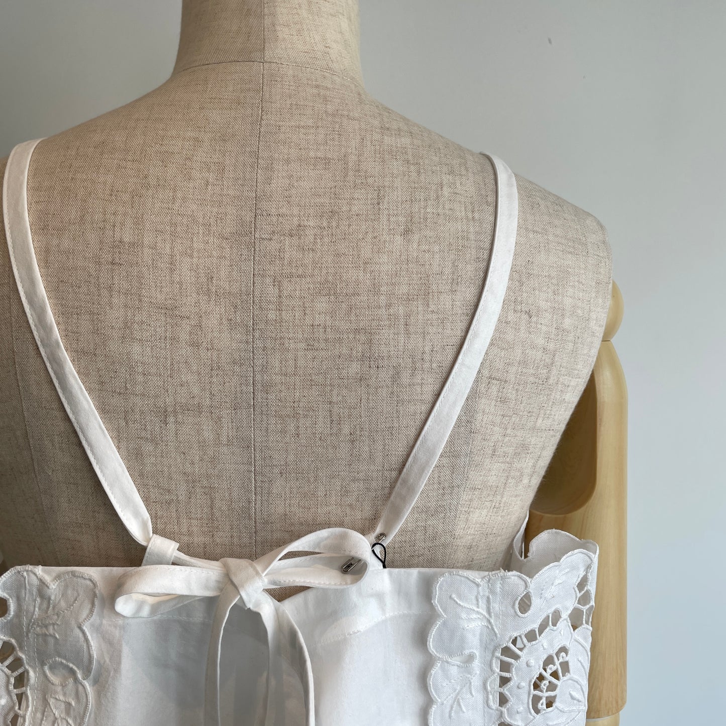 Heriter //cutwork parts tablecloth aprondress H0-00-7045
