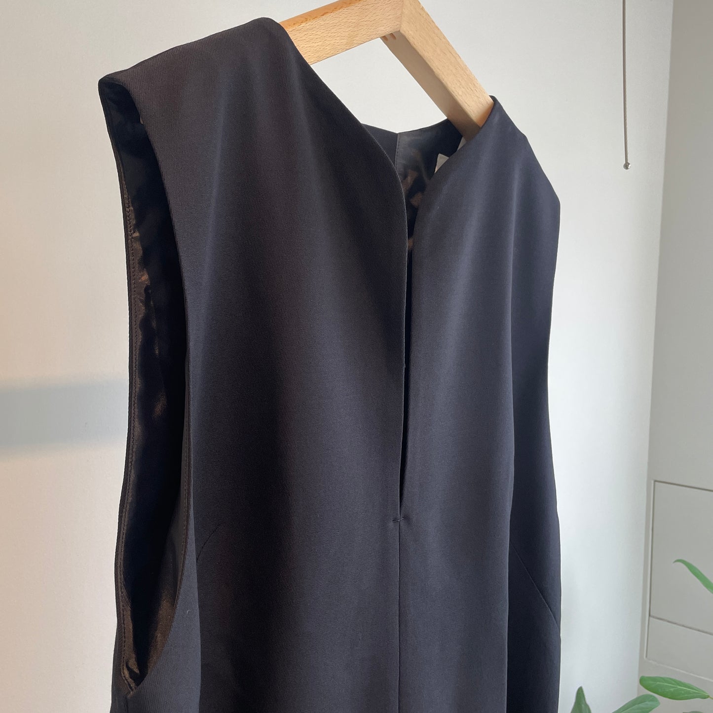 yuni //R/W slitneck jumperSK 1701OP008252
