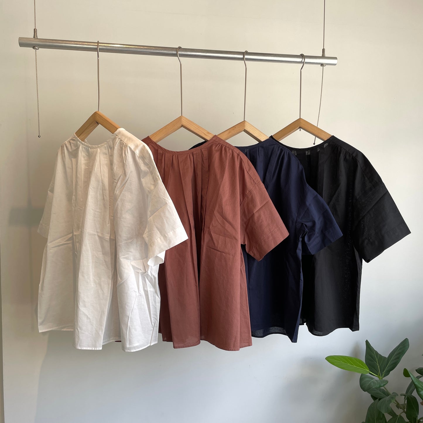 handsofcreation//60/-綿麻リネンローンランダムタック2wayBL 01530636