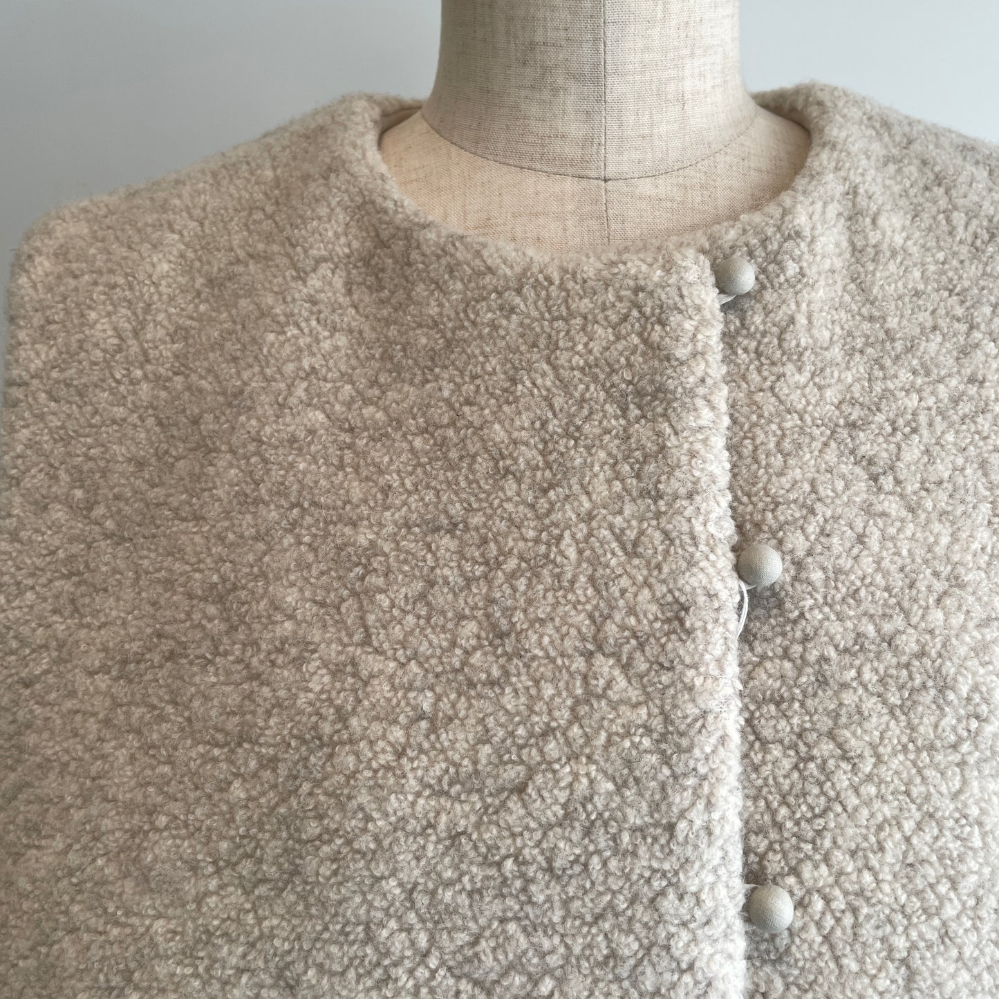 qiri //flower dot quilt jacquard ショートリバーシブルベスト 6301BL008252