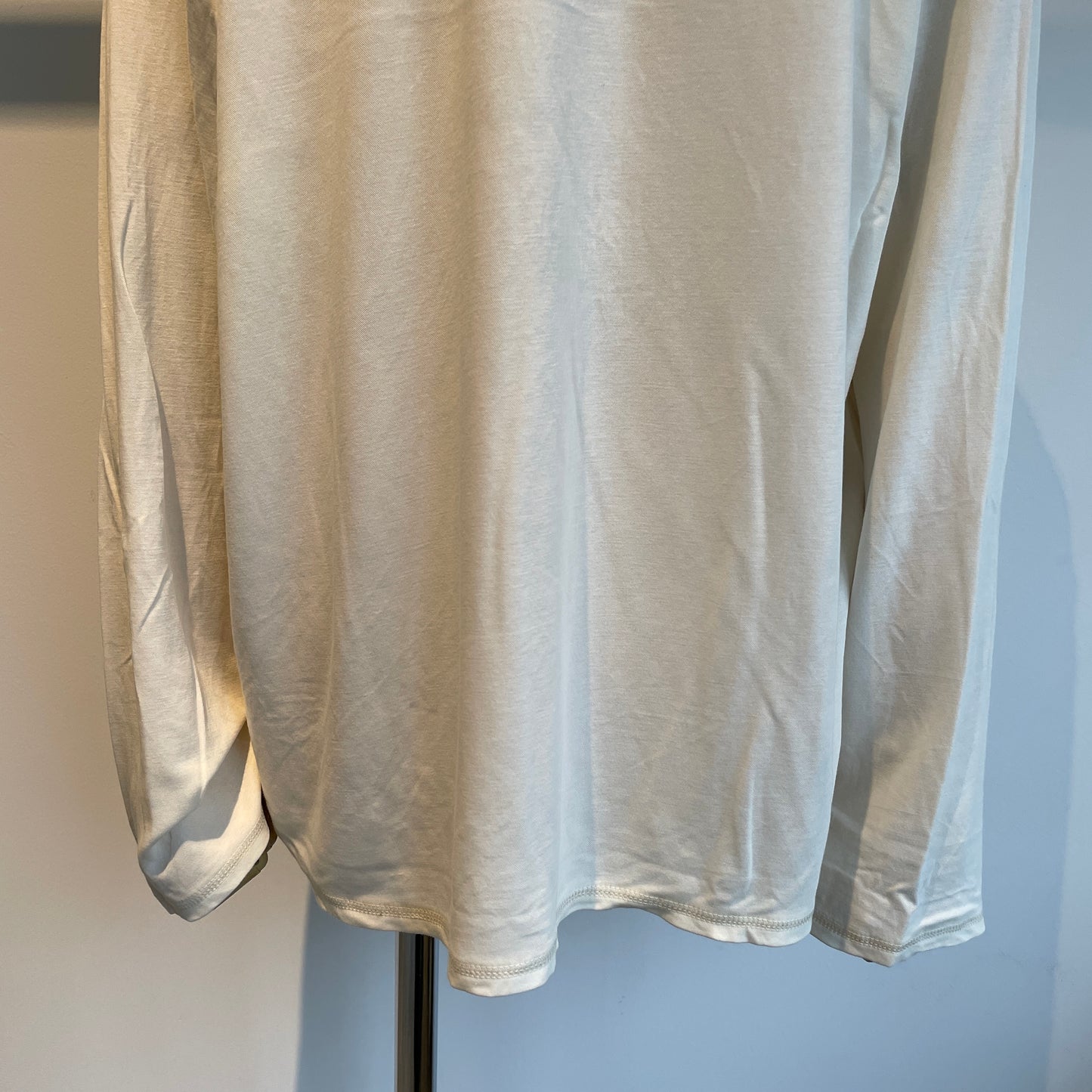 yuni //C/Cu モックロディback slit neck 1701CT005252
