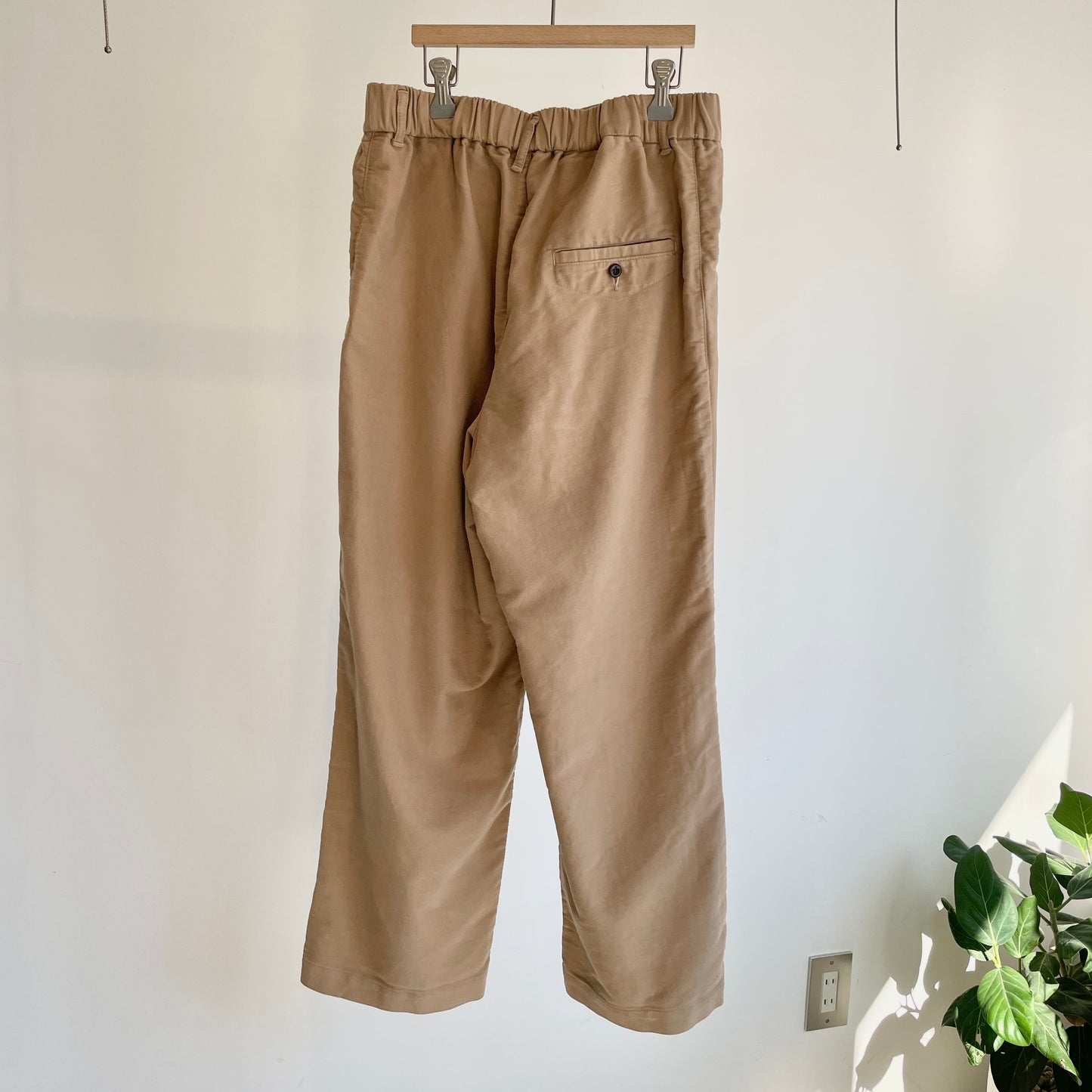 HPD //リクラドモールスキンイージーストレートパンツ 01350333