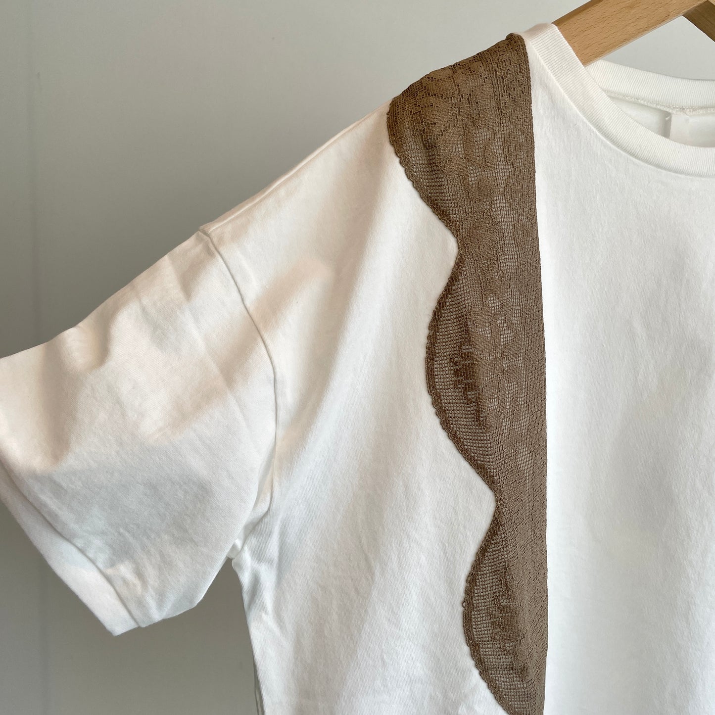 universaltissu//クラシック天竺 イタリアンフィレレースクルーネックTシャツ PA252CT012