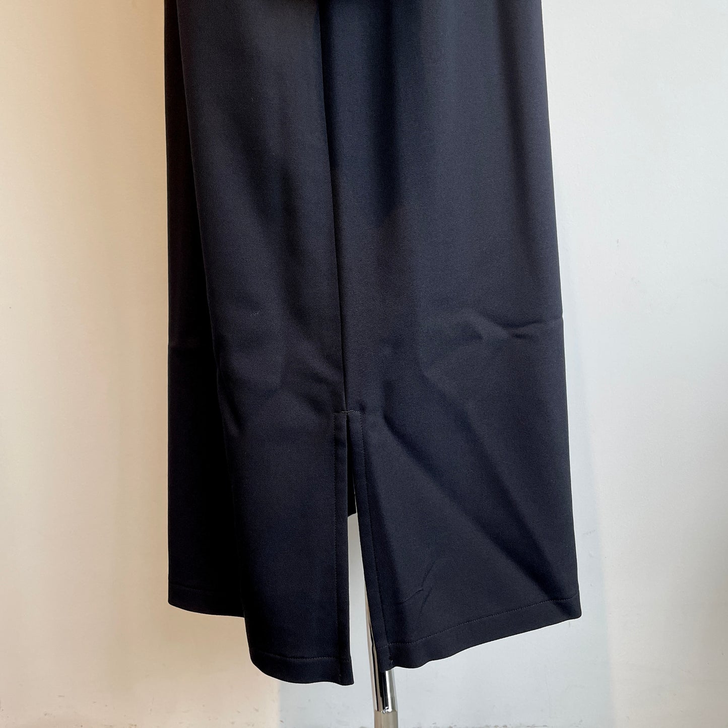 yuni //R/W slitneck jumperSK 1701OP008252