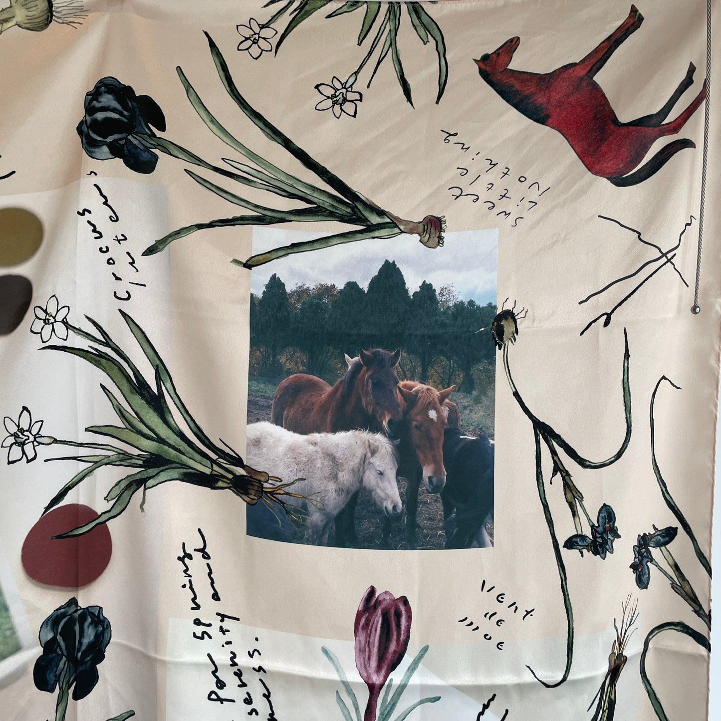 Sweet Little Nothing//vent de moe printed scarf〈馬と球根花〉